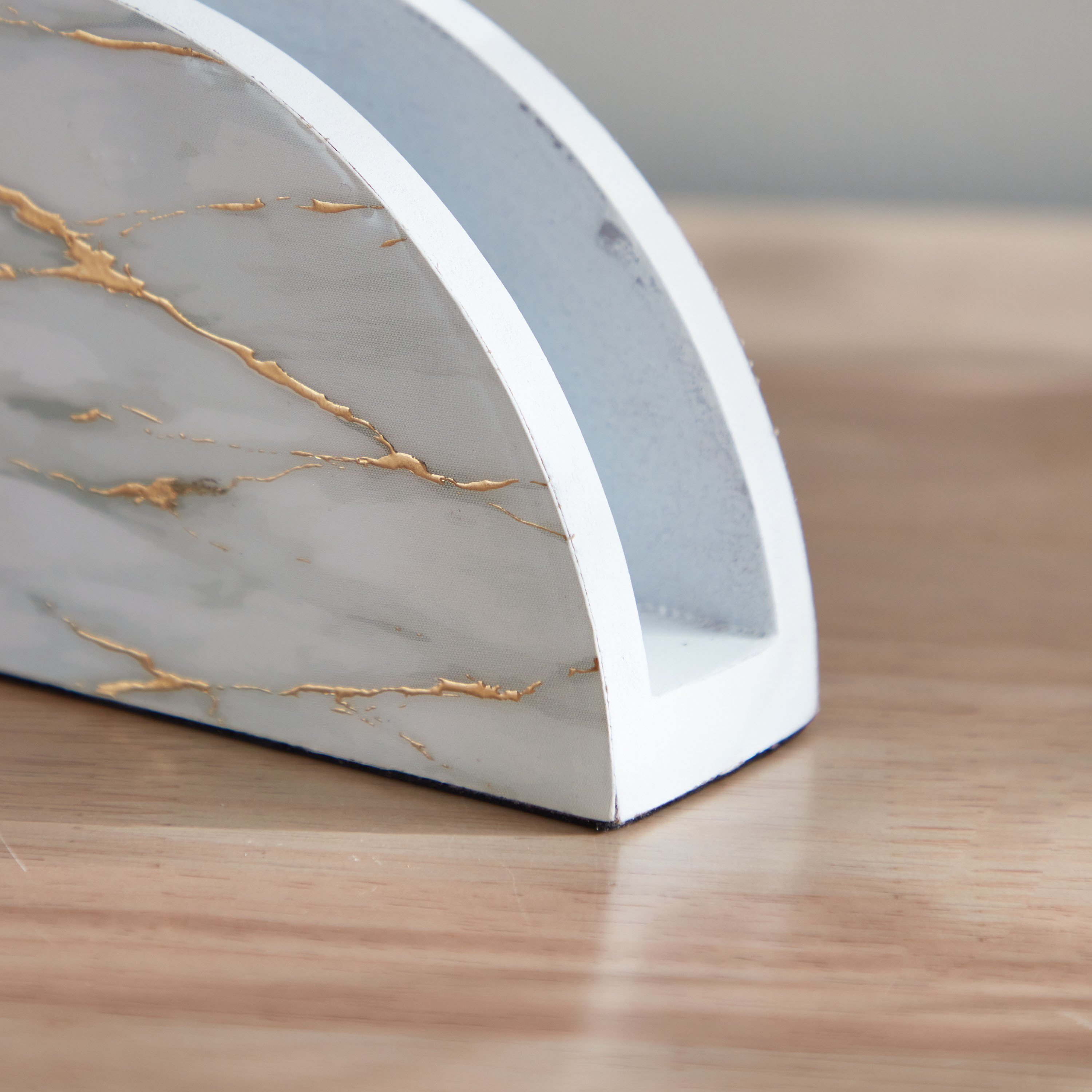 حامل مناديل بطبعات رخام من أرمايا - 16.5x4x8 سم-hbxhomeware-hbxdecorandfurnishings-image-4