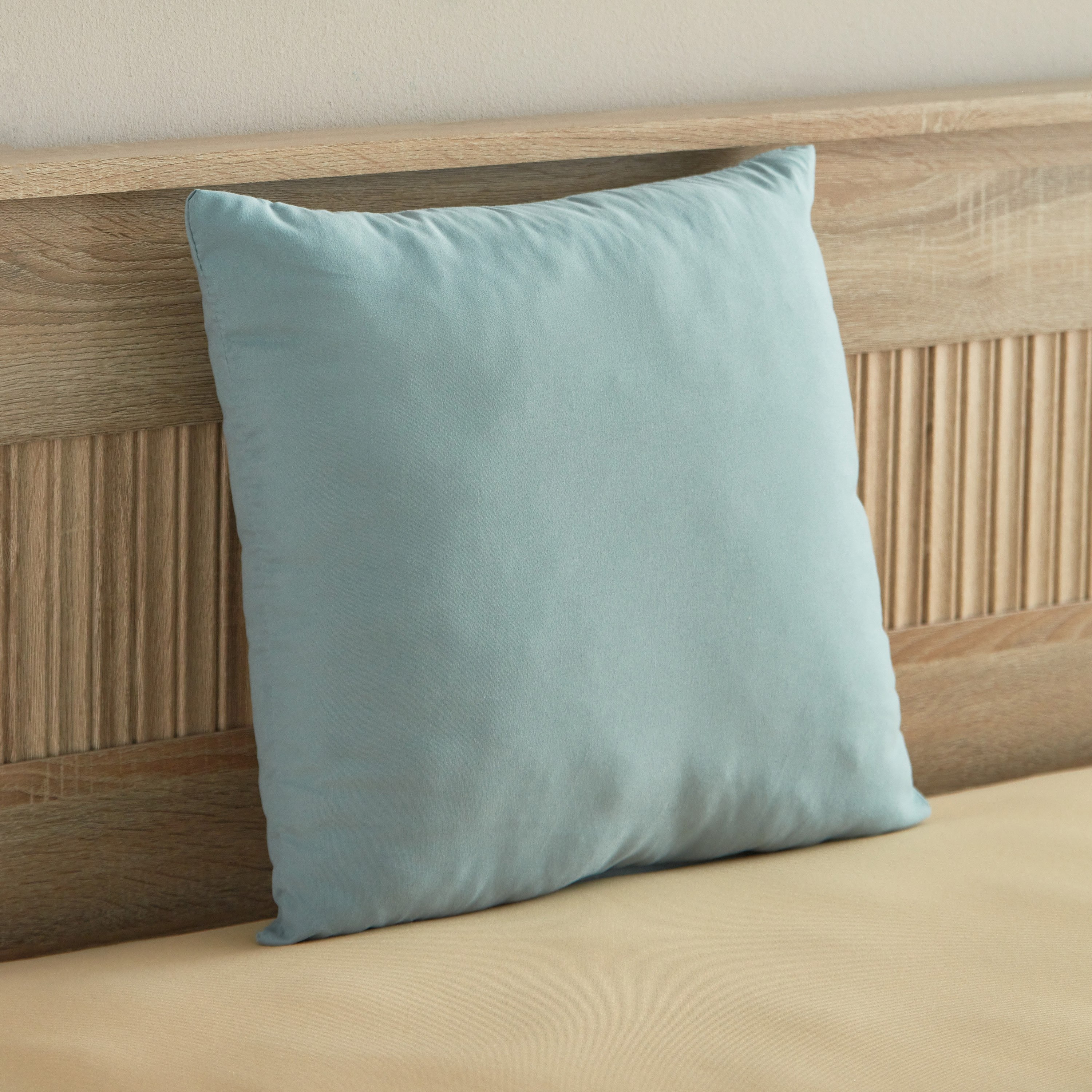وسادة محشوة من ألياف دقيقة من أكسيس - 40x40 سم-hbxlivingroom-furnishings-cushionsandcovers-filledcushions-image-1