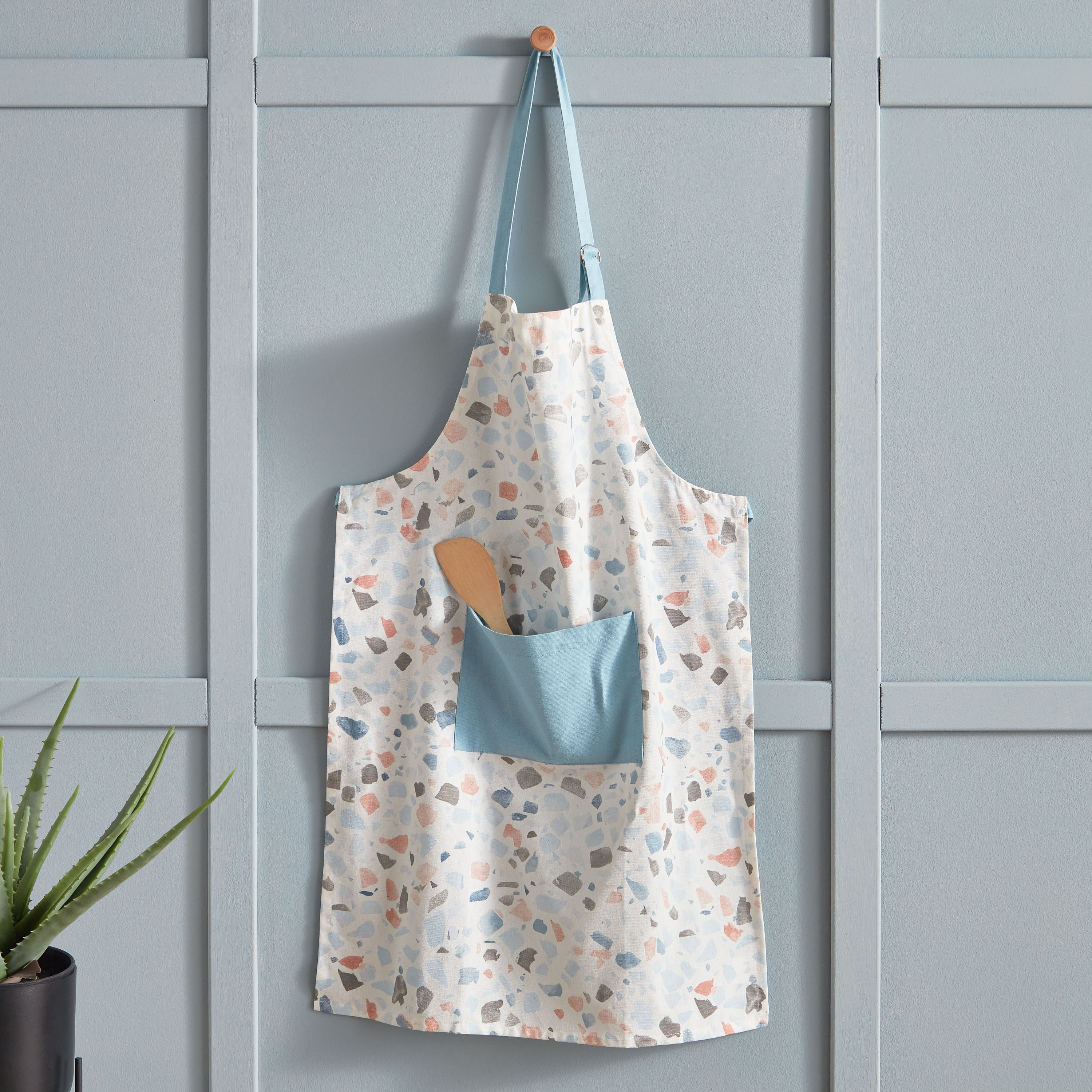 مريلة بطبعات من فلورا ديان - 60x90 سم-hbxhomeware-kitchenware-kitchenlinens-image-1