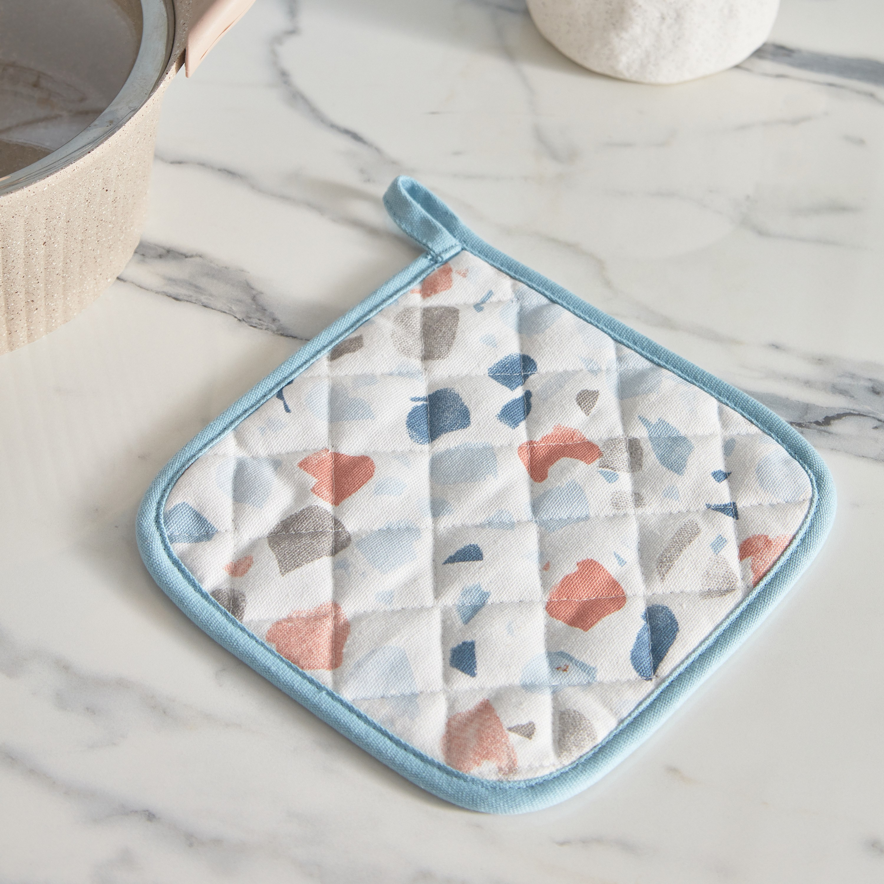 حامل وعاء بطبعات من فلورا ديان - 20x20 سم-hbxhomeware-kitchenware-kitchenlinens-image-1