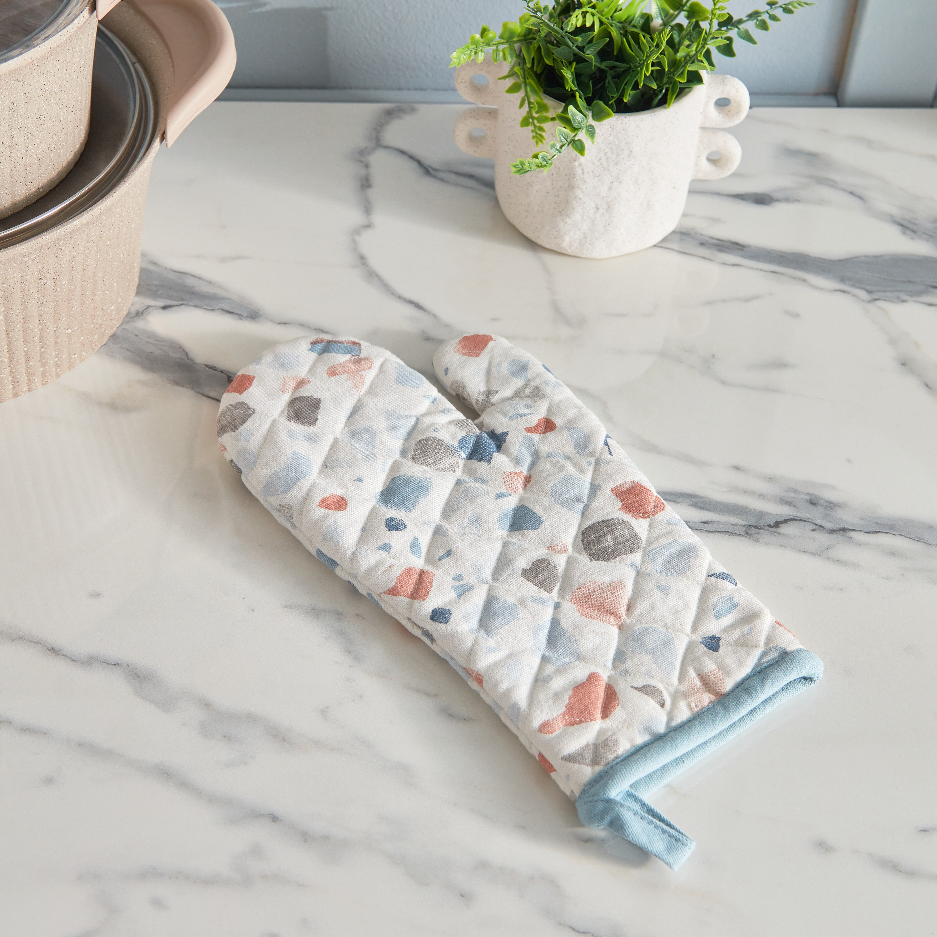 قفاز بطبعات من فلورا ديان - 18x30 سم-hbxhomeware-kitchenware-kitchenlinens-image-1