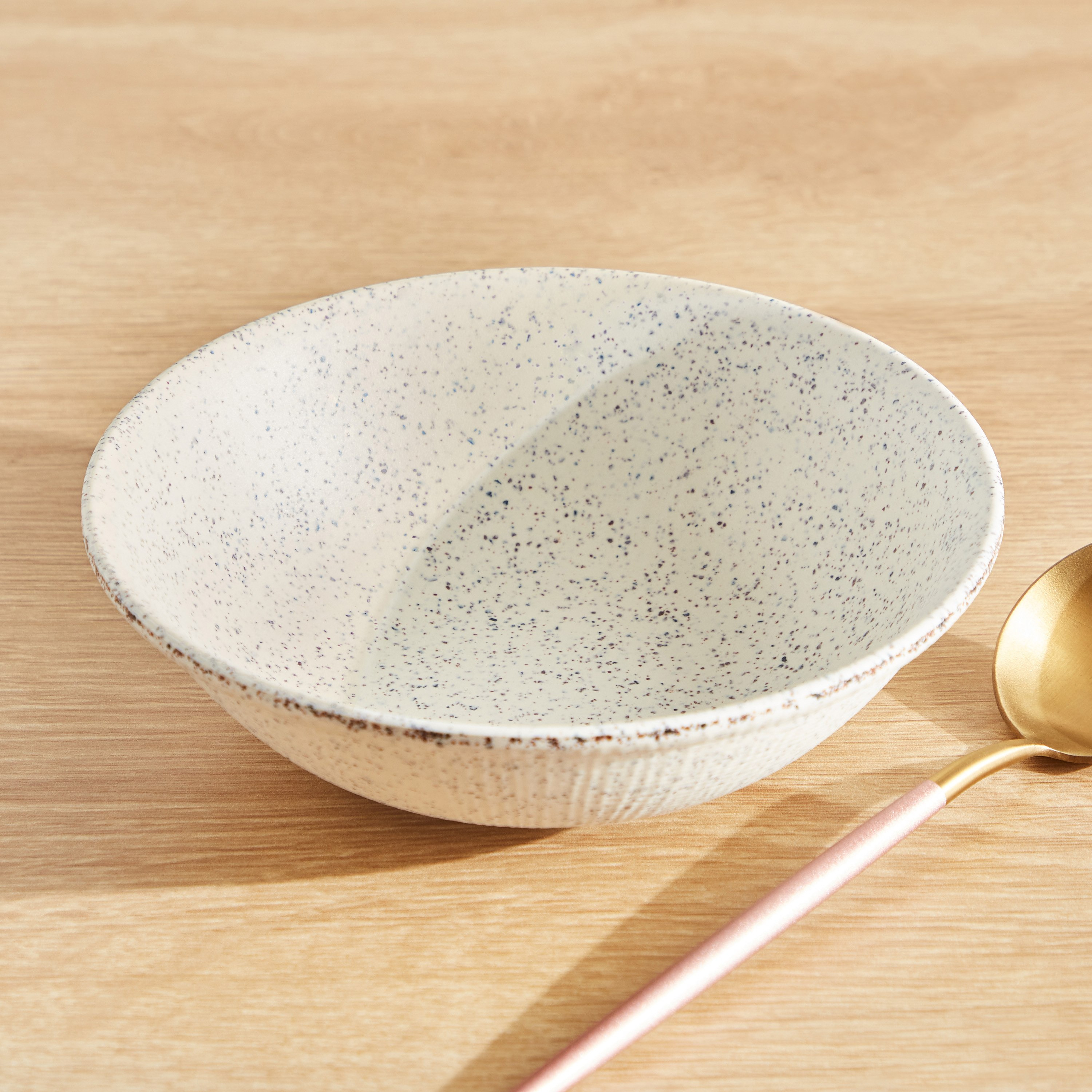 وعاء تقديم من كلاسيك-hbxdecorandfurnishings-tabletop-crockery-image-1