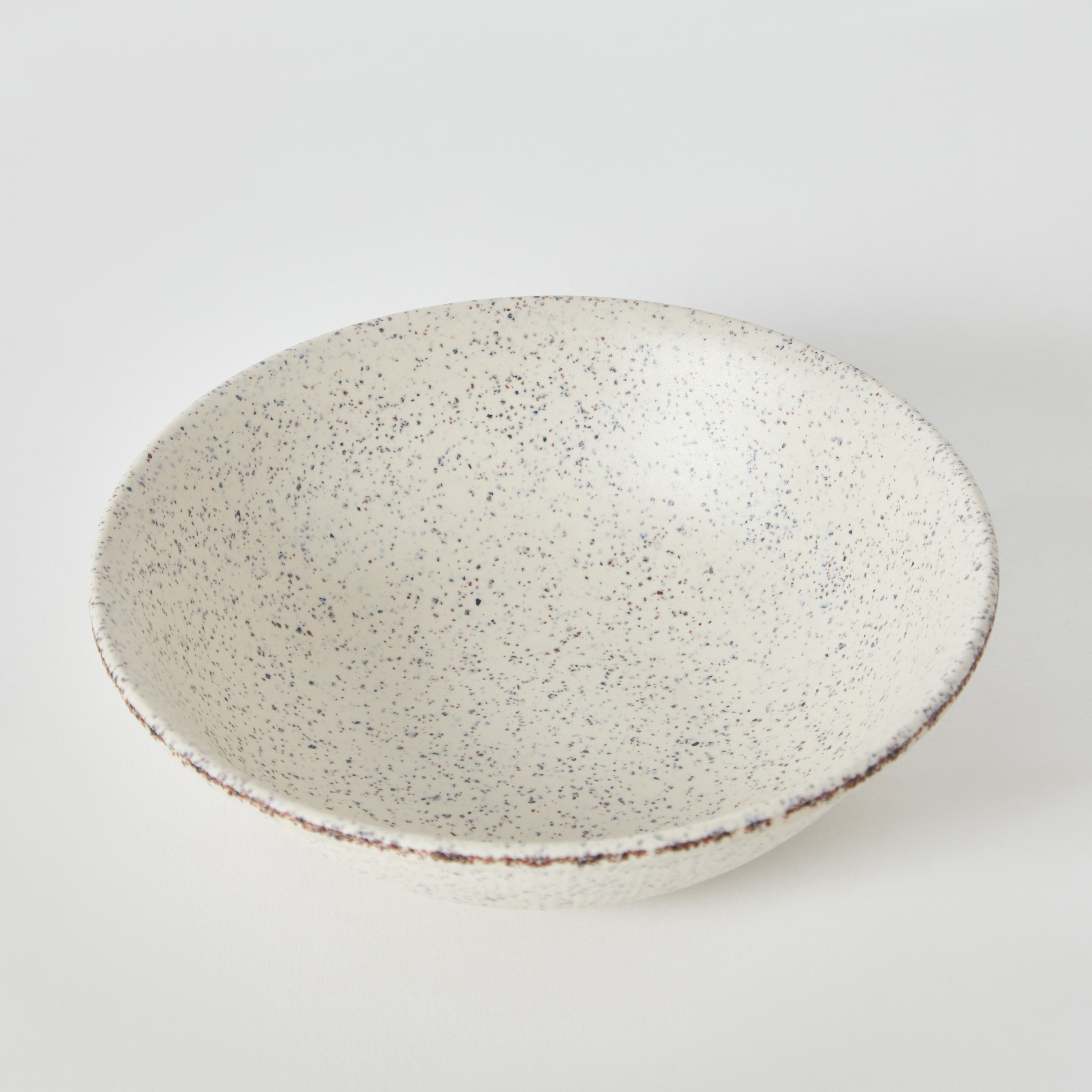 وعاء تقديم من كلاسيك-hbxdecorandfurnishings-tabletop-crockery-image-5