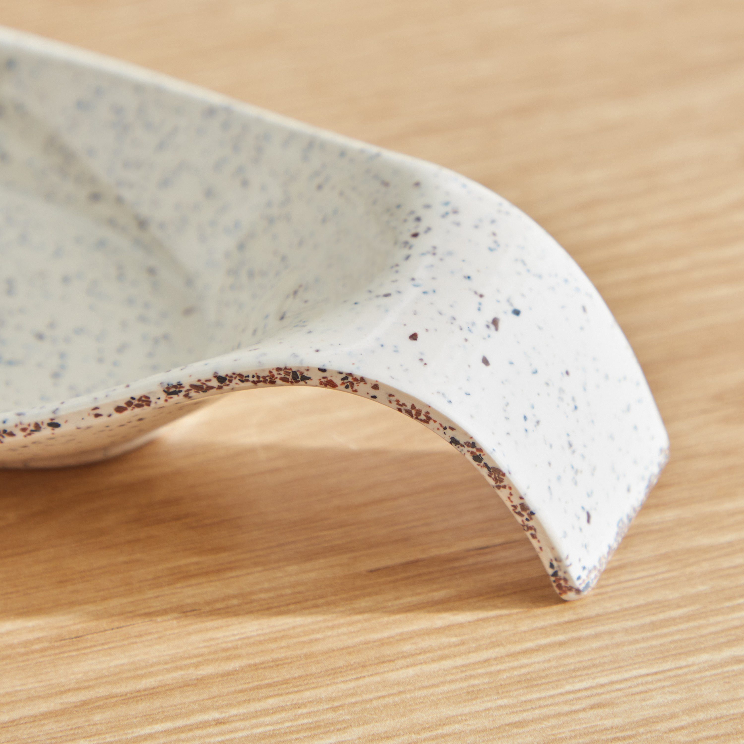 صحن من كلاسيك-hbxdecorandfurnishings-tabletop-serveware-image-3