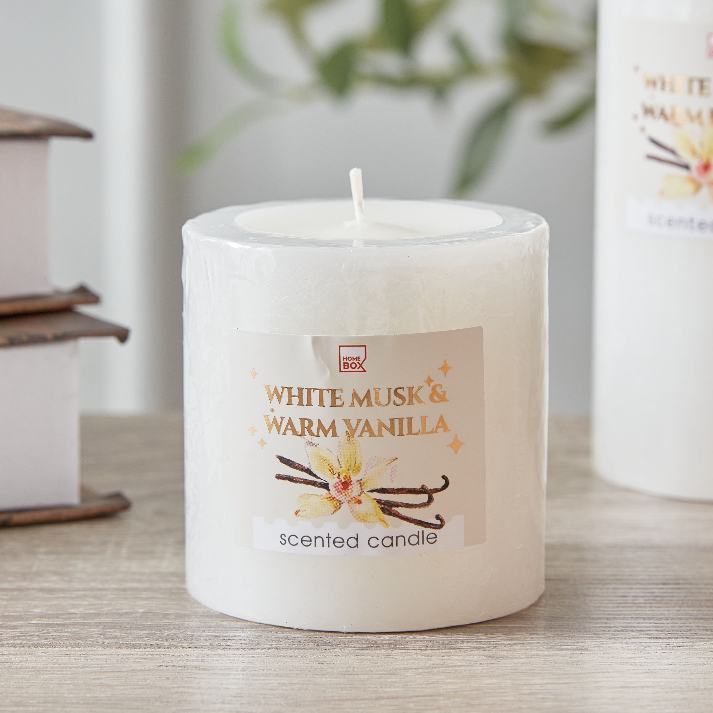 شمعة عمودية برائحة الفانيليا من قارا - 6.8x7 سم-hbxlivingroom-decorandaccessories-candles-image-1