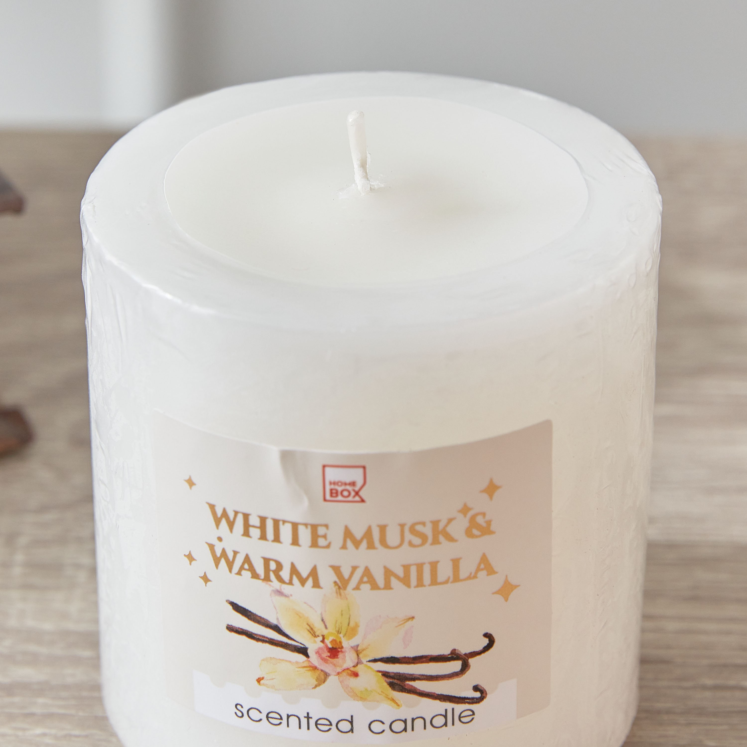 شمعة عمودية برائحة الفانيليا من قارا - 6.8x7 سم-hbxlivingroom-decorandaccessories-candles-image-3