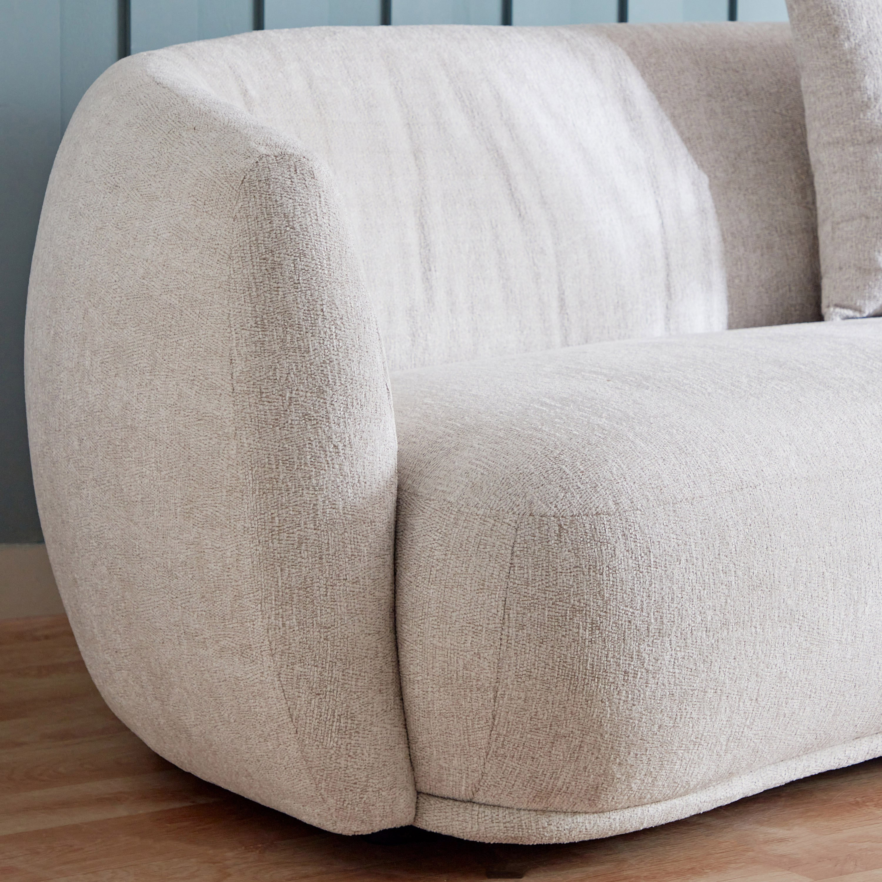 كنبة مخملية مقعدين مع وسادتين-hbxlivingroom-sofasandarmchairs-sofas-image-7