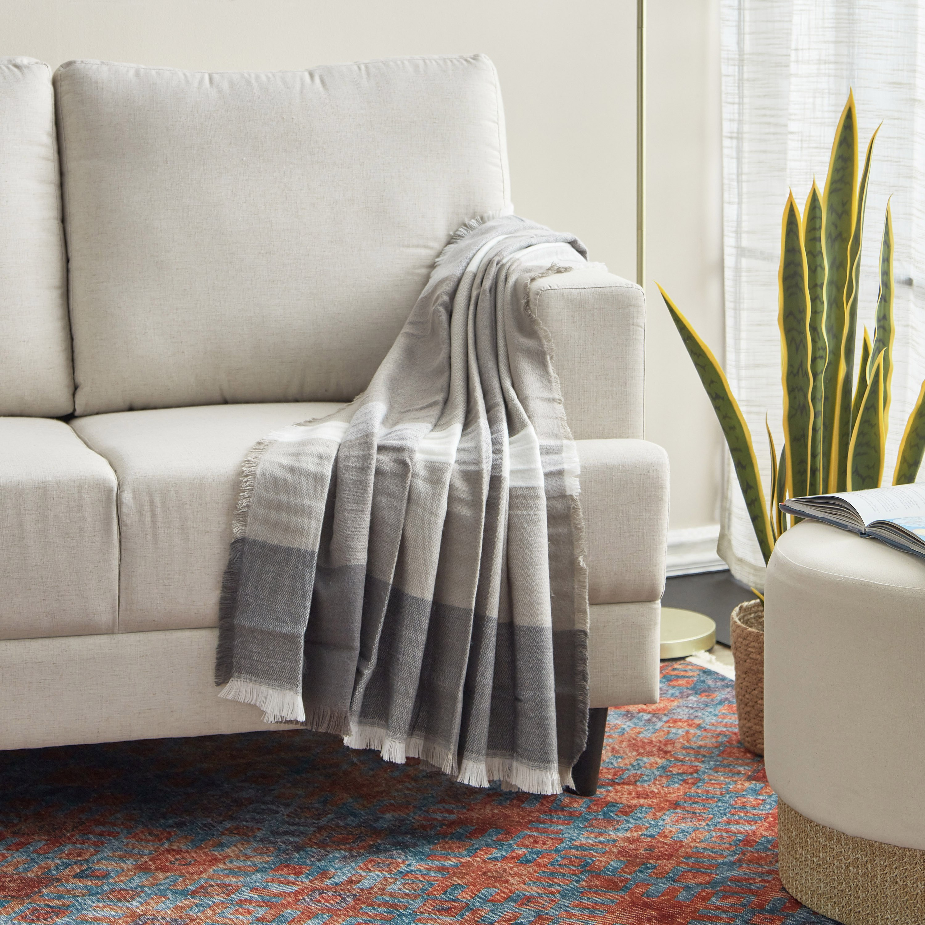 بطانية خفيفة منسوجة مخططة بشراشيب من بريستول آنا - 130x170 سم-hbxhomeware-hbxbedroom-image-1