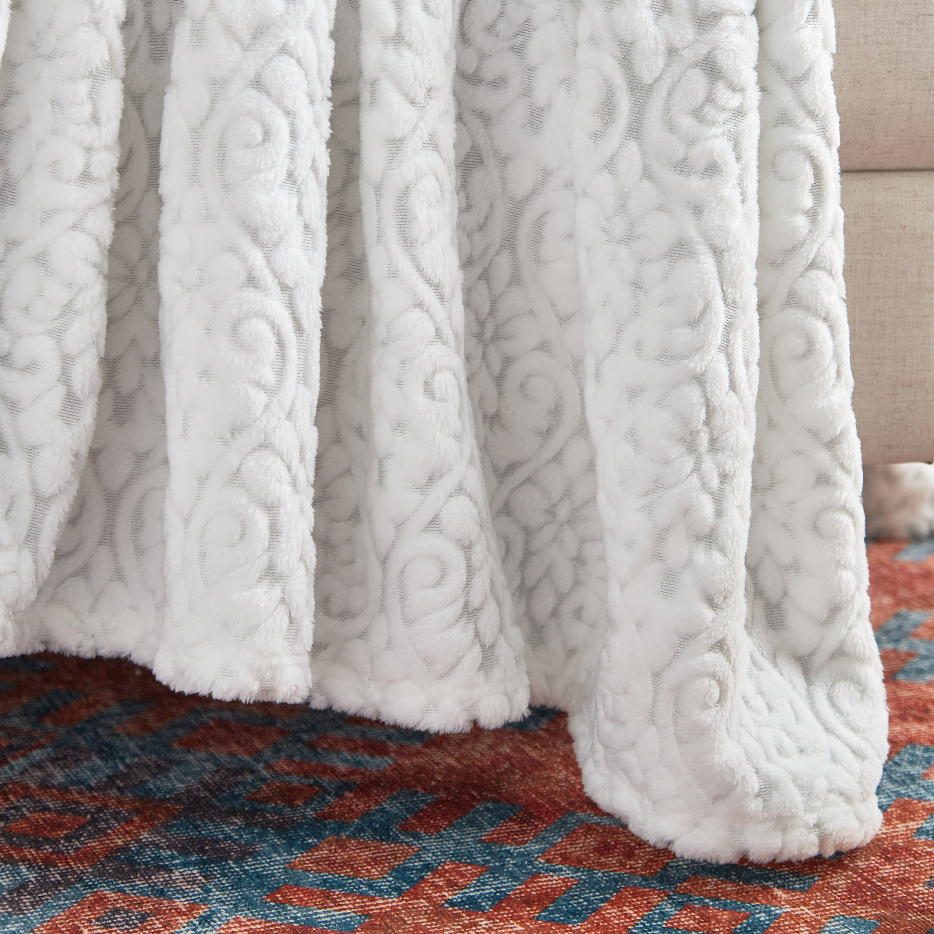 بطانية خفيفة جاكارد من بريستول - 130x170 سم-hbxhomeware-hbxbedroom-image-2