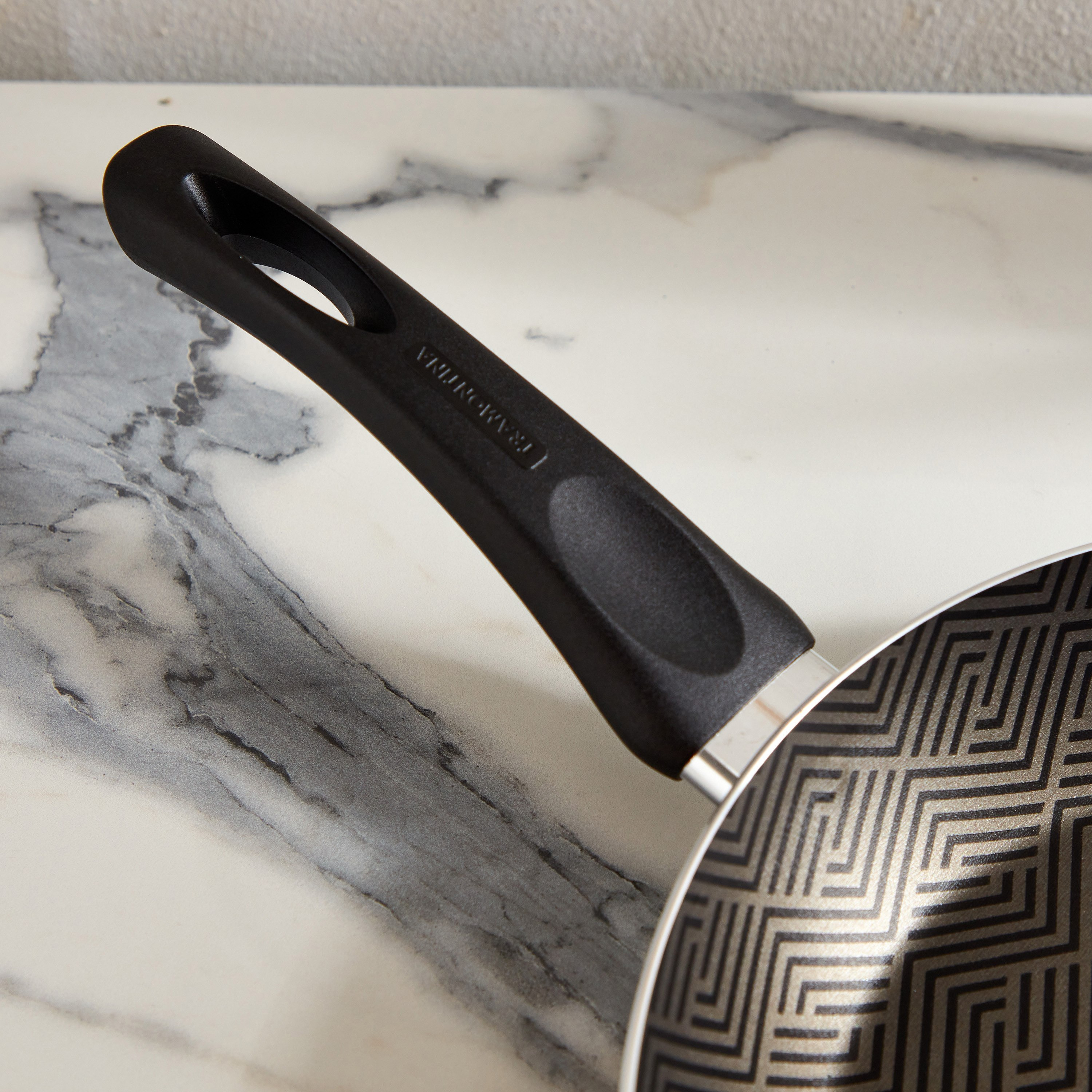 مقلاة غير قابلة للالتصاق باريس من ترامونتينا - 26 سم-hbxhomeware-hbxkitchen-image-3