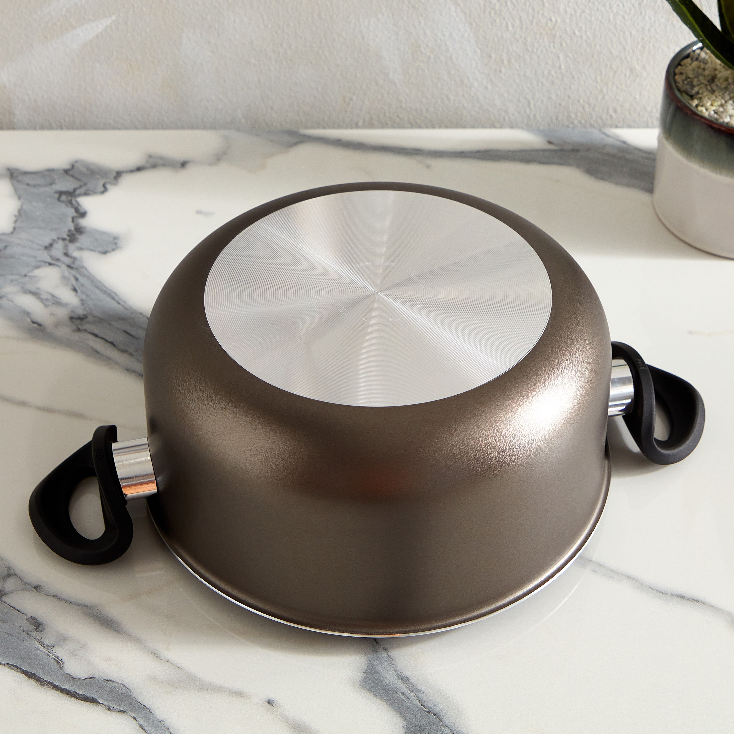 كسرولة غير قابل للالتصاق بغطاء زجاج باريس من ترامونتينا - 24 سم-hbxhomeware-hbxkitchen-image-3