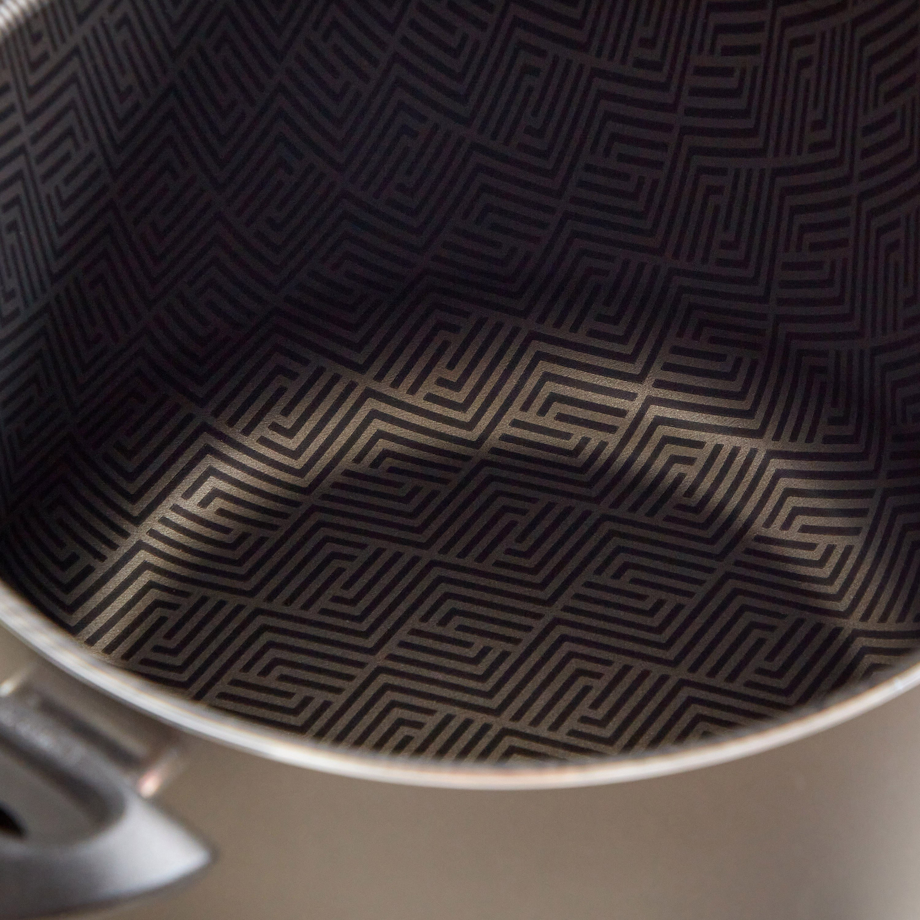 قدر مرق غير قابل للالتصاق مع غطاء زجاج من ترامونتينا - 26 سم-hbxhomeware-hbxkitchen-image-5