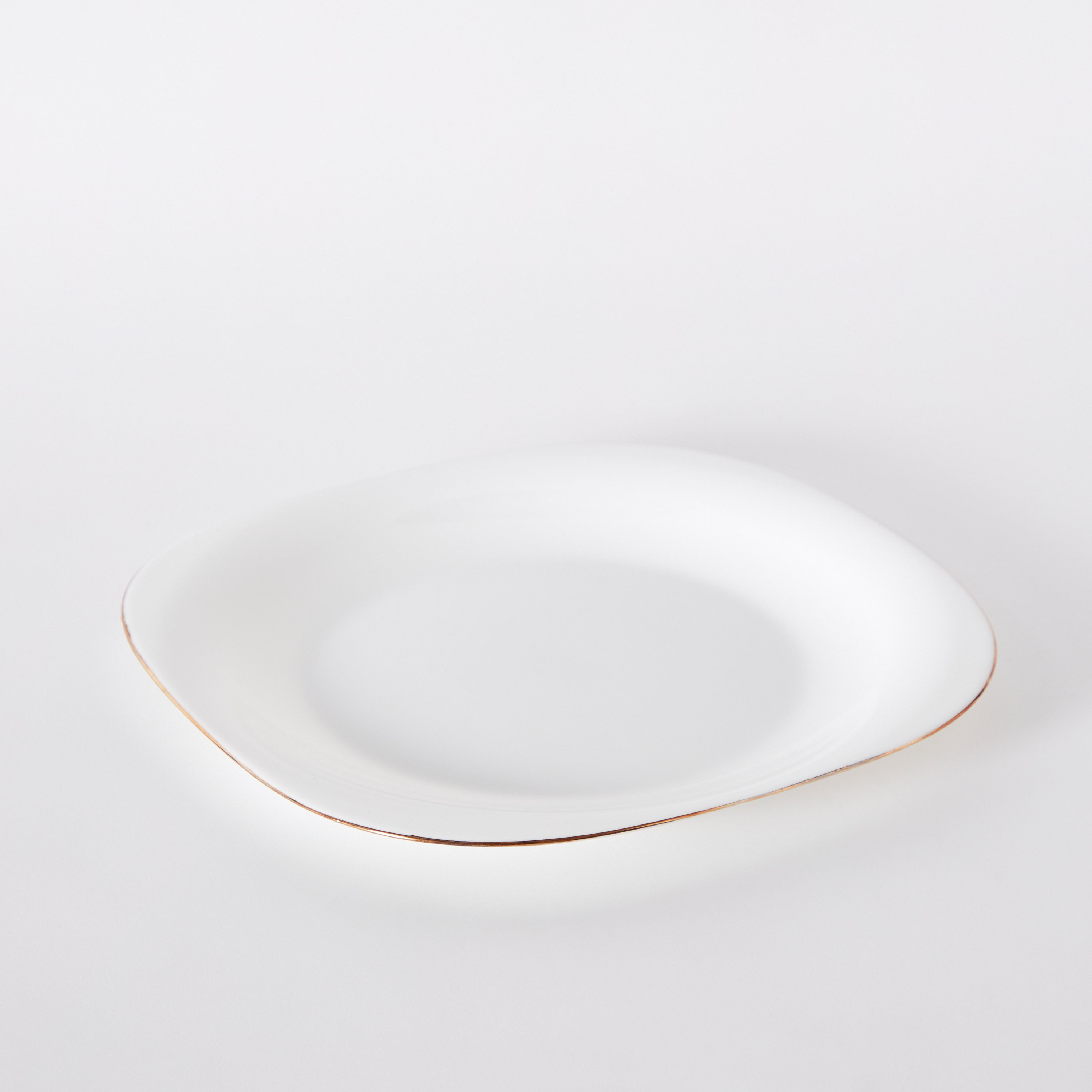 صحن عشاء أوبالوير بإطار ذهبي من نوفا - 29 سم-hbxdecorandfurnishings-tabletop-crockery-image-6