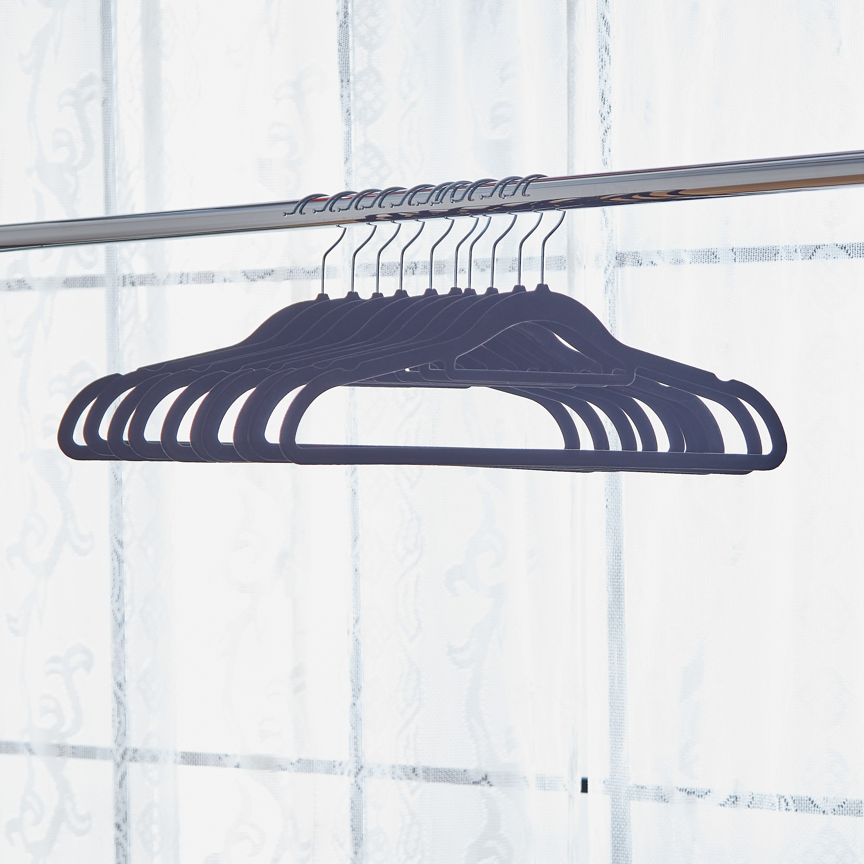 طقم علّاقات مخملية 10 قطع من نوفا-hbxhomeware-bathandlaundry-clothesdryingracks-image-2