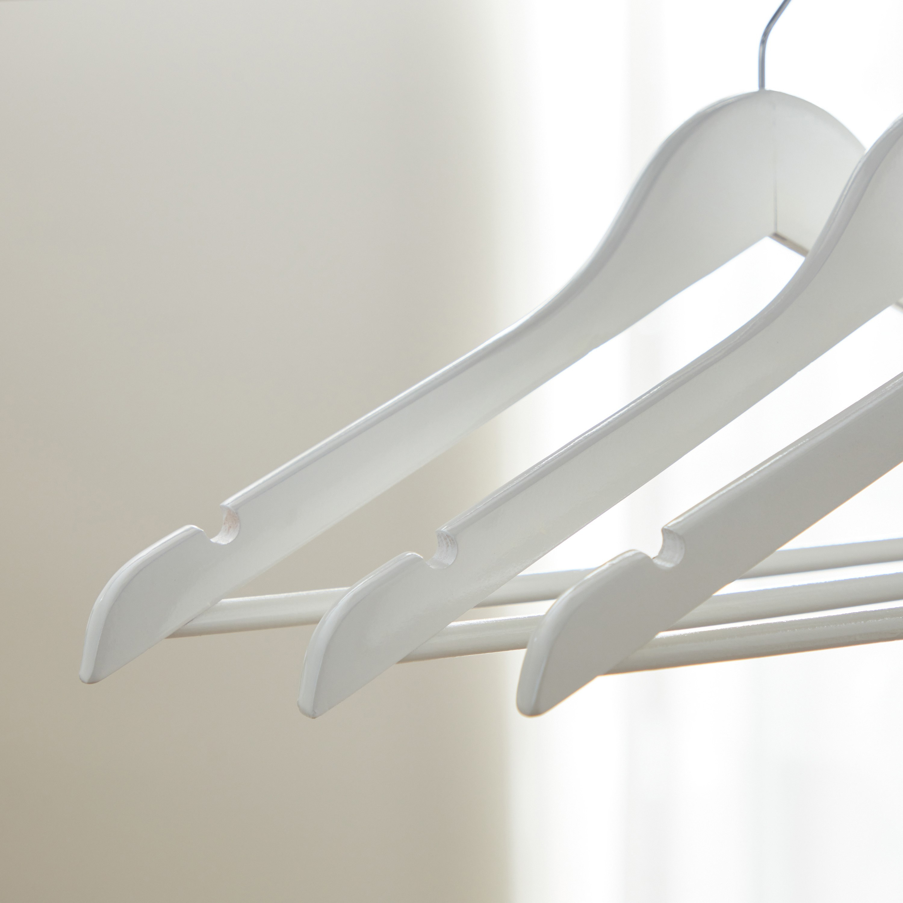 علّاقات خشبية من فوريست - طقم من 3 قطع-hbxhomeware-bathandlaundry-clothesdryingracks-image-4