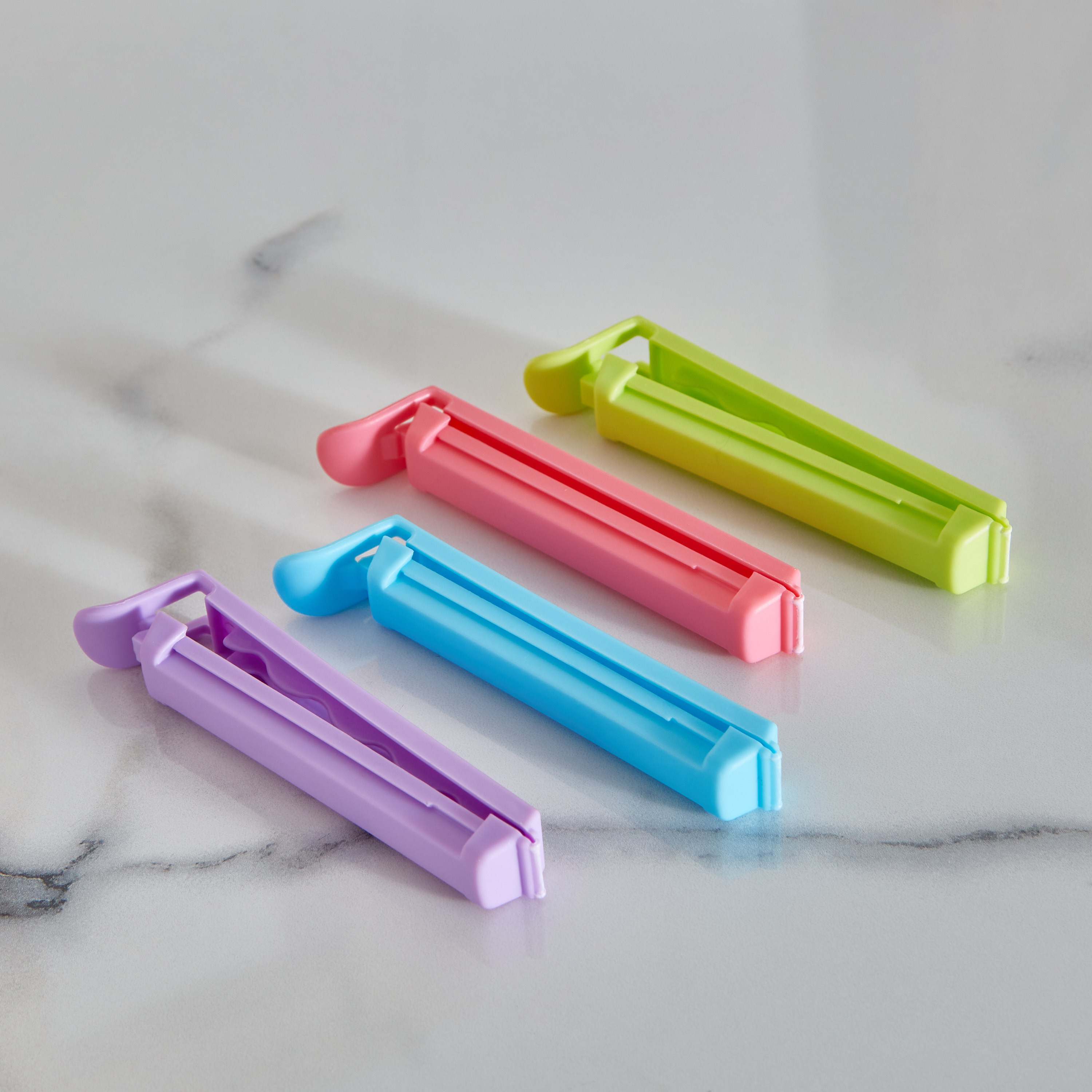 طقم مشبك كيس 4 قطع من نوفا-hbxkitchen-kitchenware-kitchenaccessories-image-1