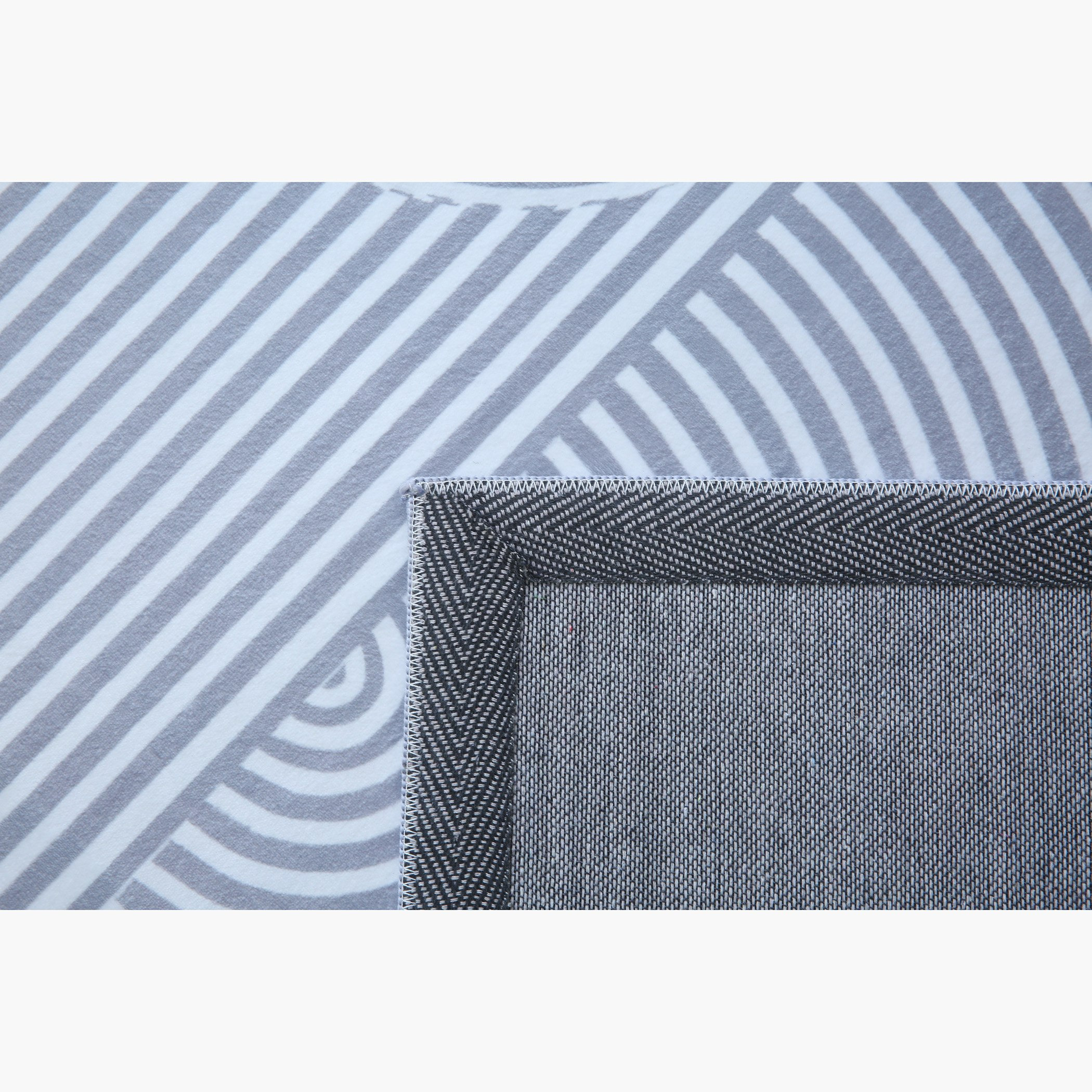 سجادة فلانيل بطبعات إيرو من ويلز - 110×160 سم-hbxdecorandfurnishings-floorcoverings-rugs-image-5
