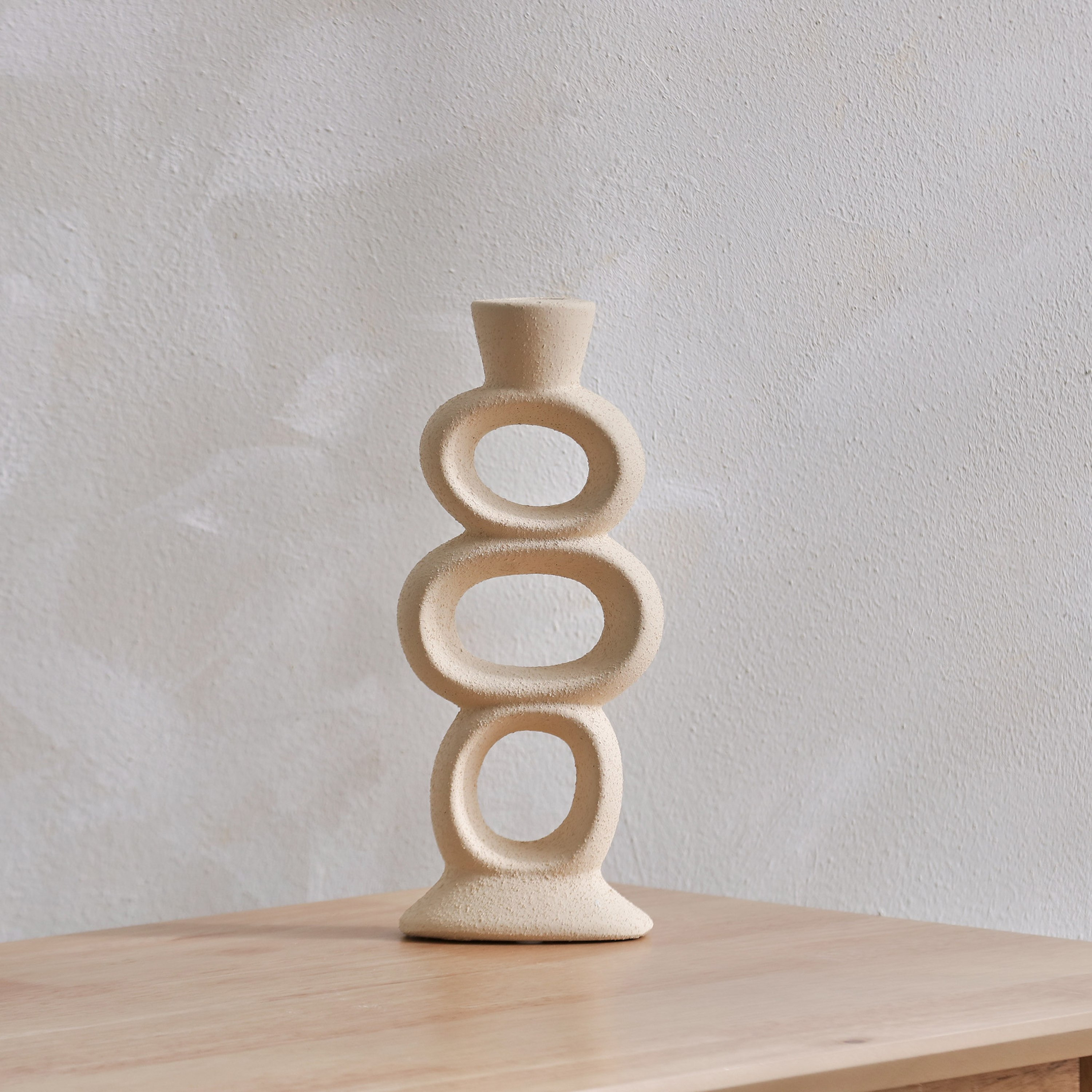 حامل شموع سيراميك مودرن من كوين - 10.5x6.5x24 سم-hbxlivingroom-decorandaccessories-candleholders-image-2