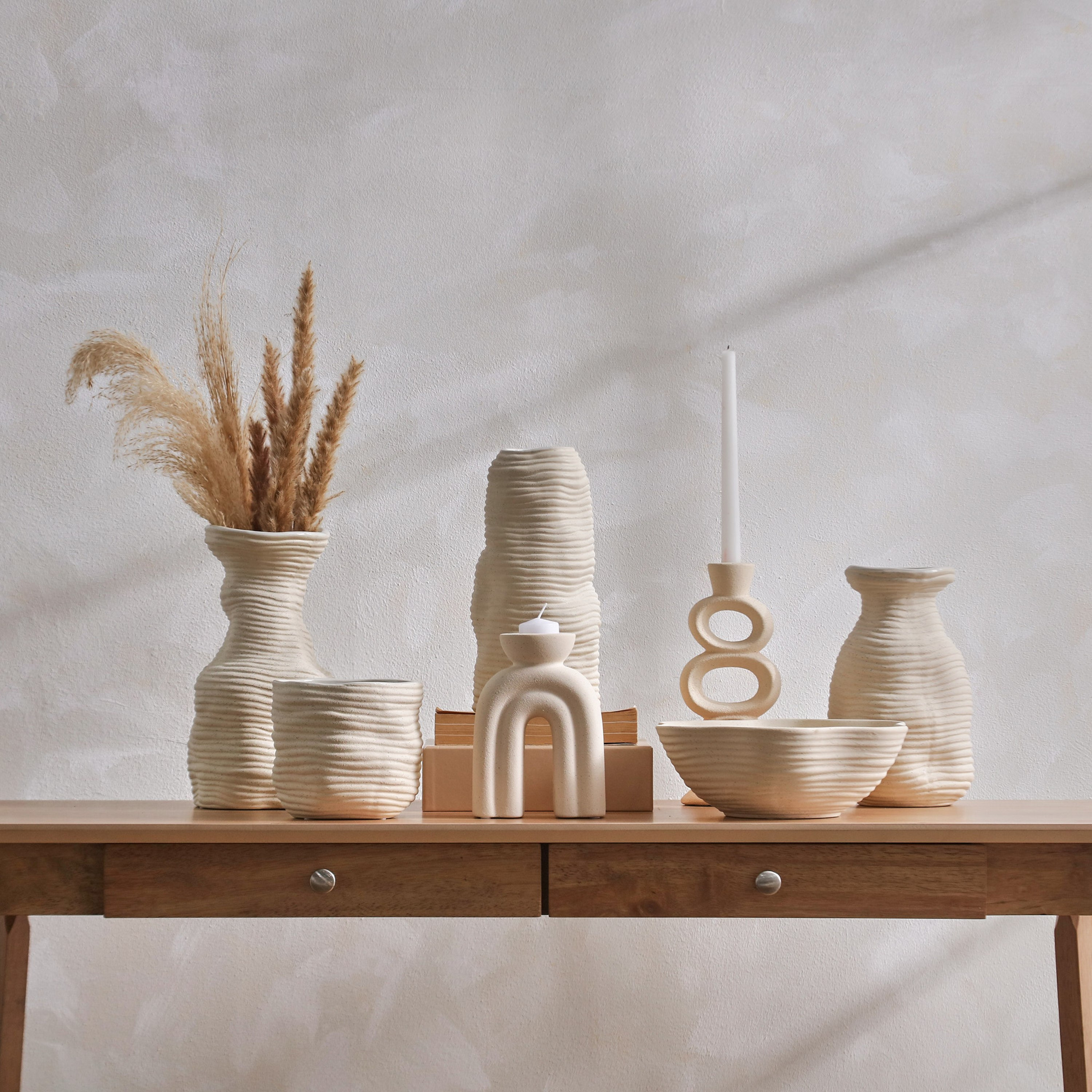 حامل شموع سيراميك مودرن من كوين - 10.5x6.5x24 سم-hbxlivingroom-decorandaccessories-candleholders-image-5