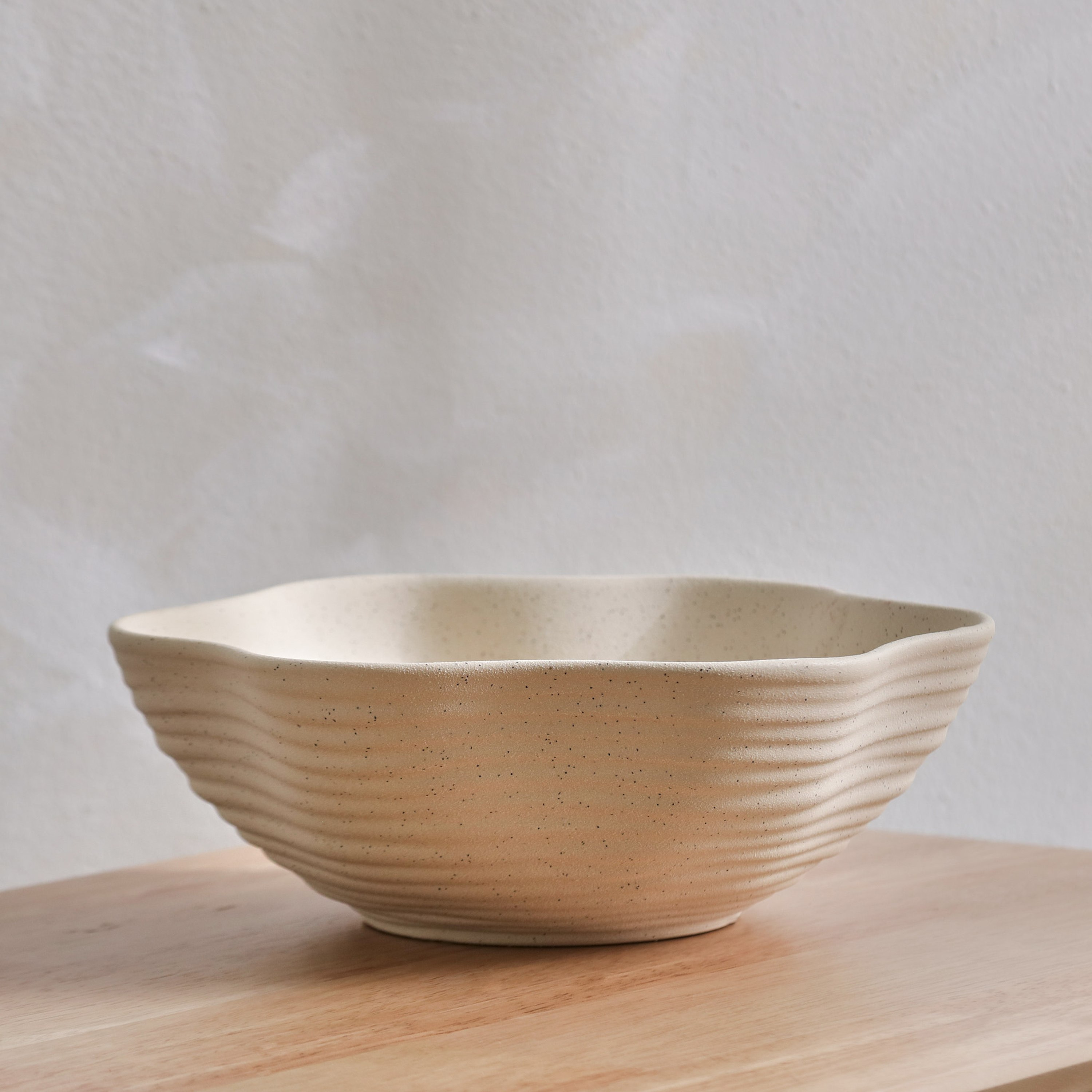 وعاء ديكور صغير سيراميك من كوين - 25x25x9 سم-hbxdecorandfurnishings-homeaccessories-bowls-image-2