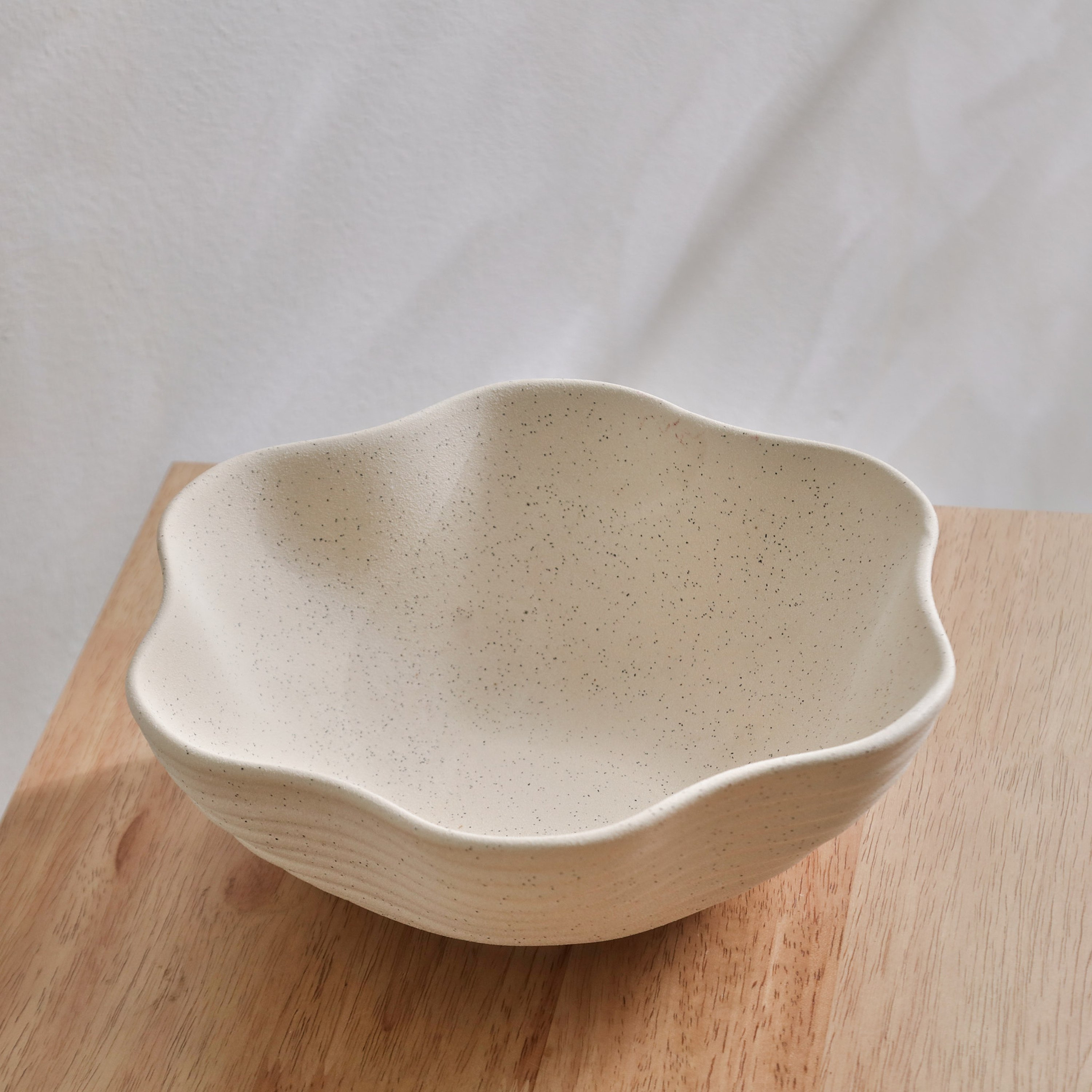 وعاء ديكور صغير سيراميك من كوين - 25x25x9 سم-hbxdecorandfurnishings-homeaccessories-bowls-image-3
