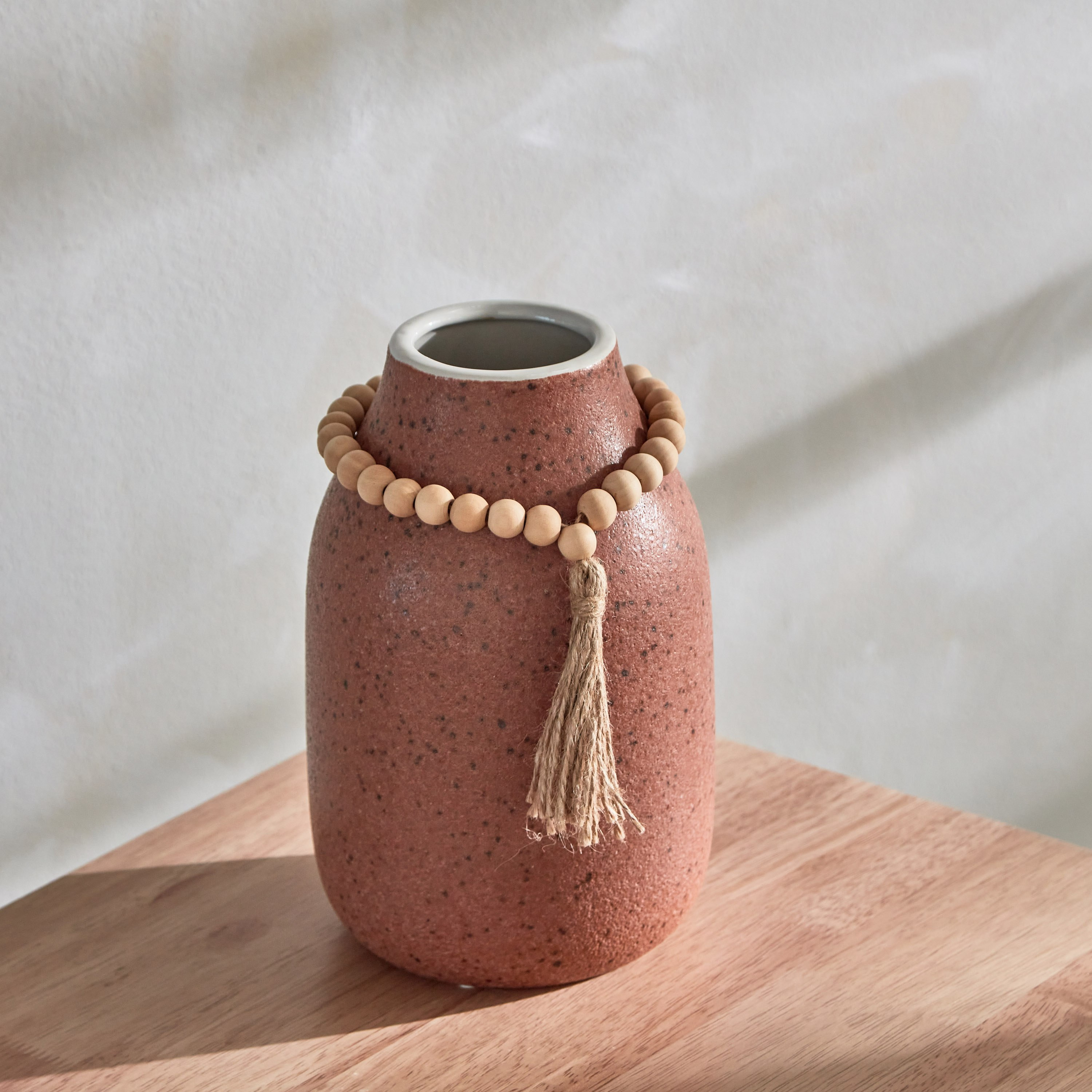 مزهرية سيراميك مزيّنة بالخرز من كوين - 14.5x14.5x23 سم-hbxbedroom-decorandaccessories-vases-image-2