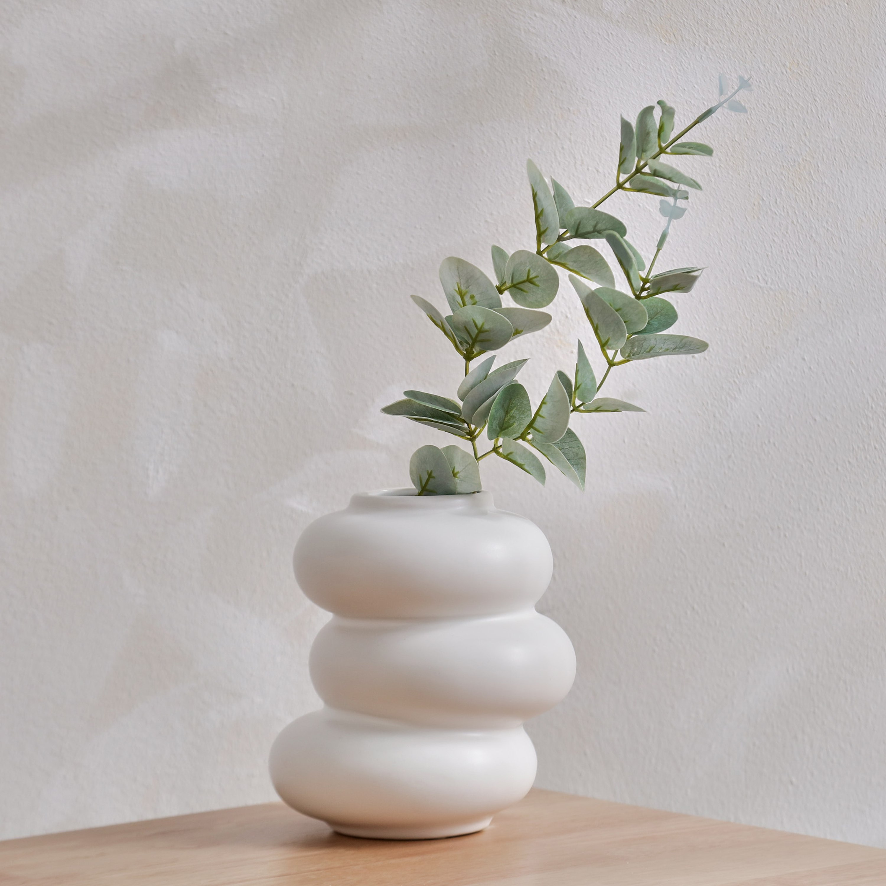 مزهرية سيراميك من كوين - 16x14.5x17 سم-hbxbedroom-decorandaccessories-vases-image-1