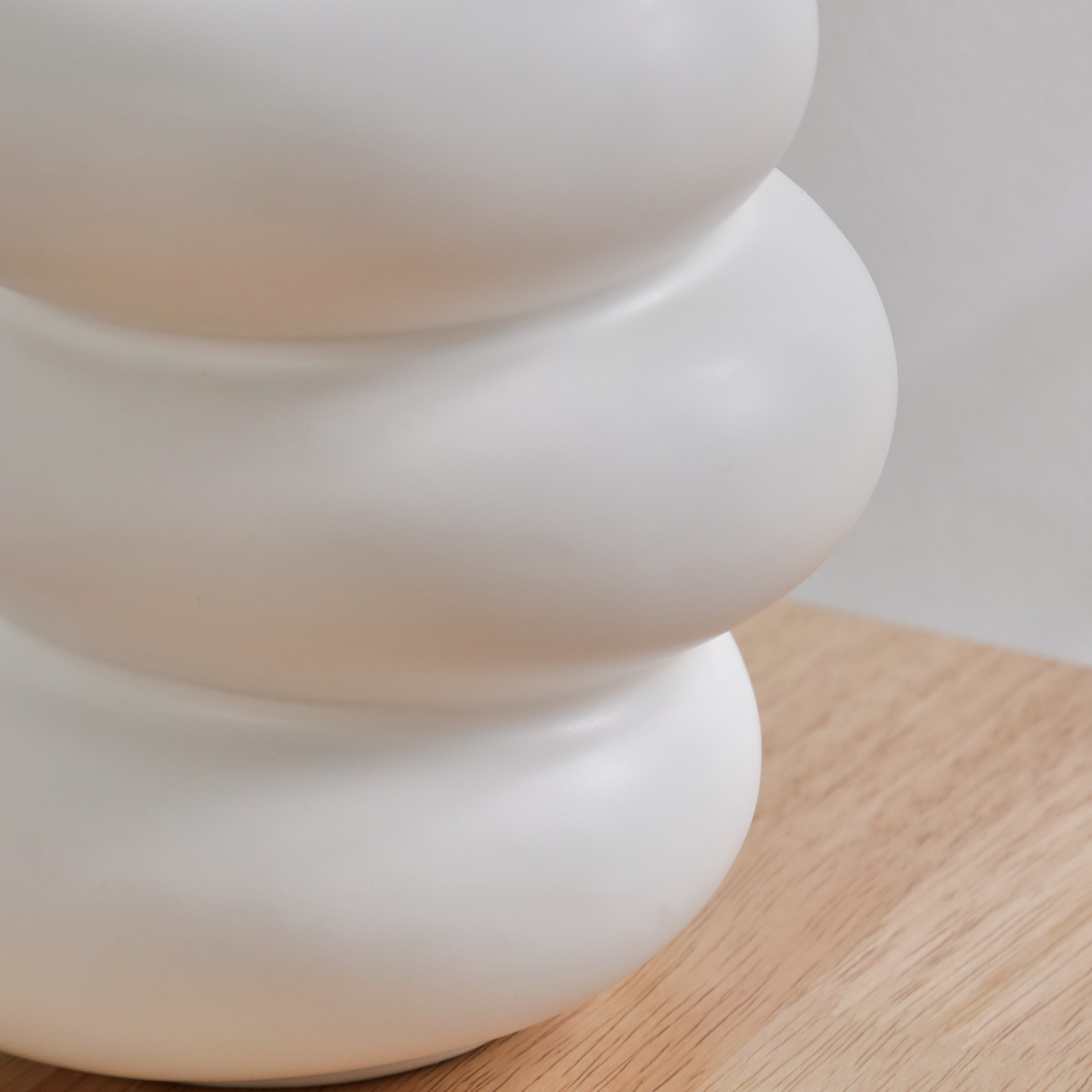 مزهرية سيراميك من كوين - 16x14.5x17 سم-hbxbedroom-decorandaccessories-vases-image-4