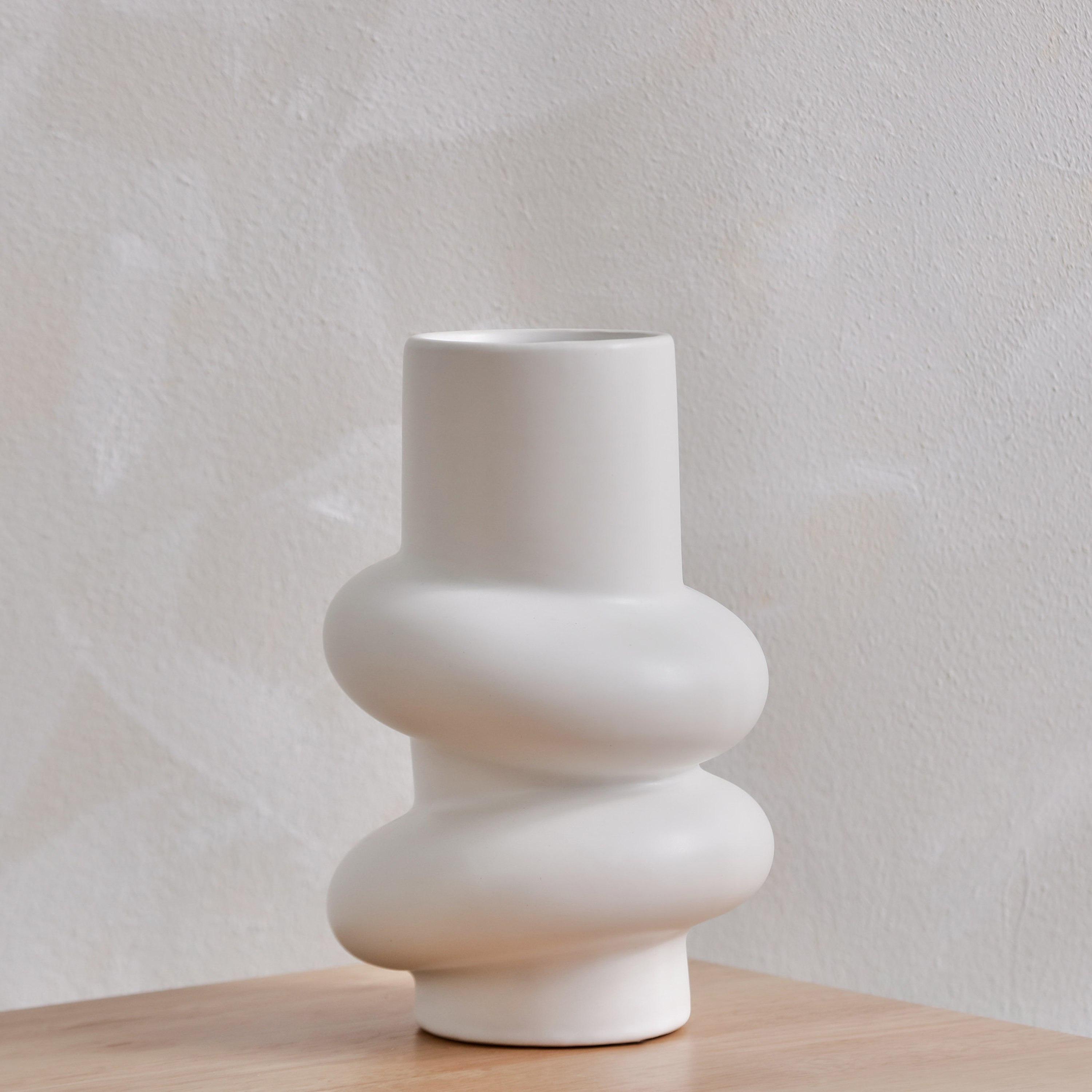 Quinn Ceramic Earthy Vase - 14x14x22 cm-PROMO_HB_AE_B2G2_011025-image-2