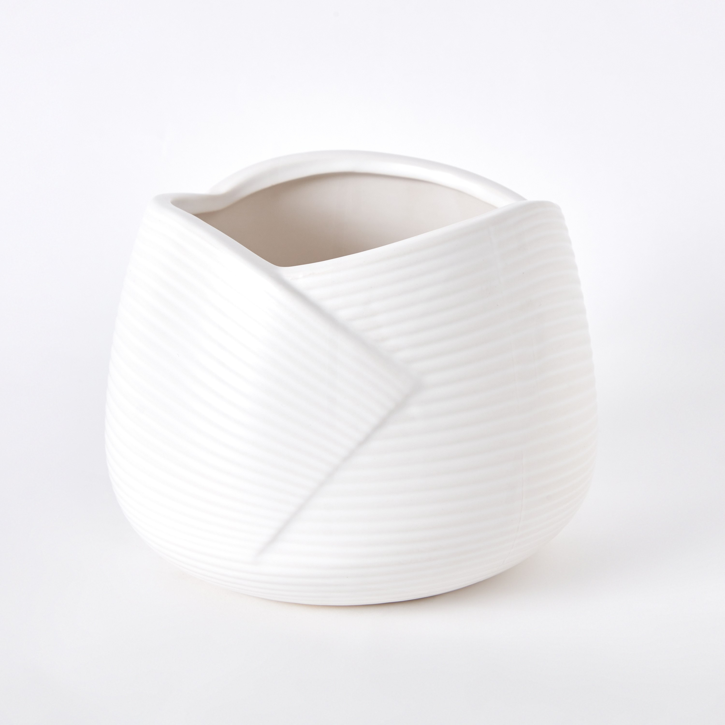 Quinn Sleeve Look Ceramic Planter - 18x18x14 cm-PROMO_HB_AE_B1G1_250925-image-6