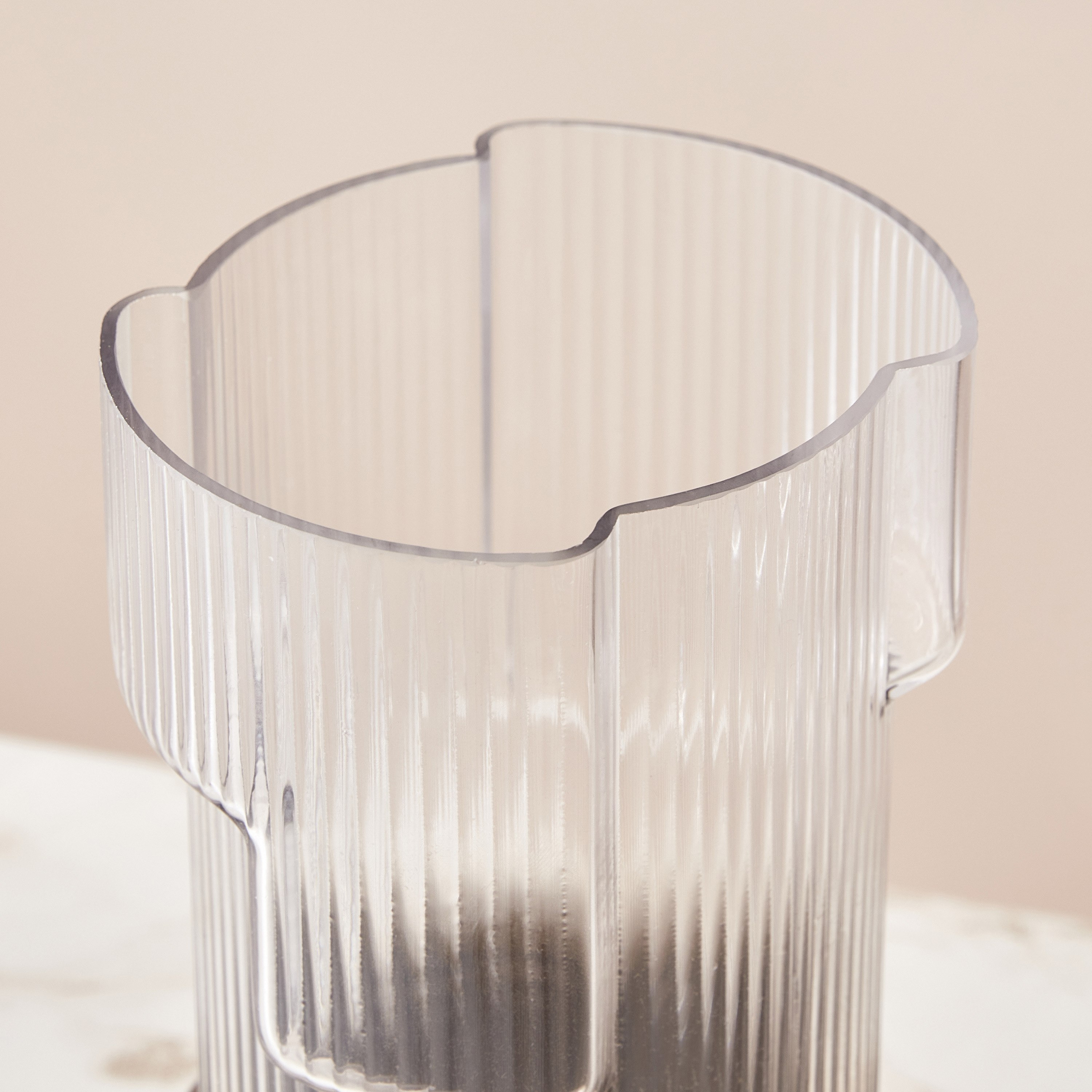 مزهرية زجاجية مضلعة من أوليجو - 13x25 سم-hbxbedroom-decorandaccessories-vases-image-4