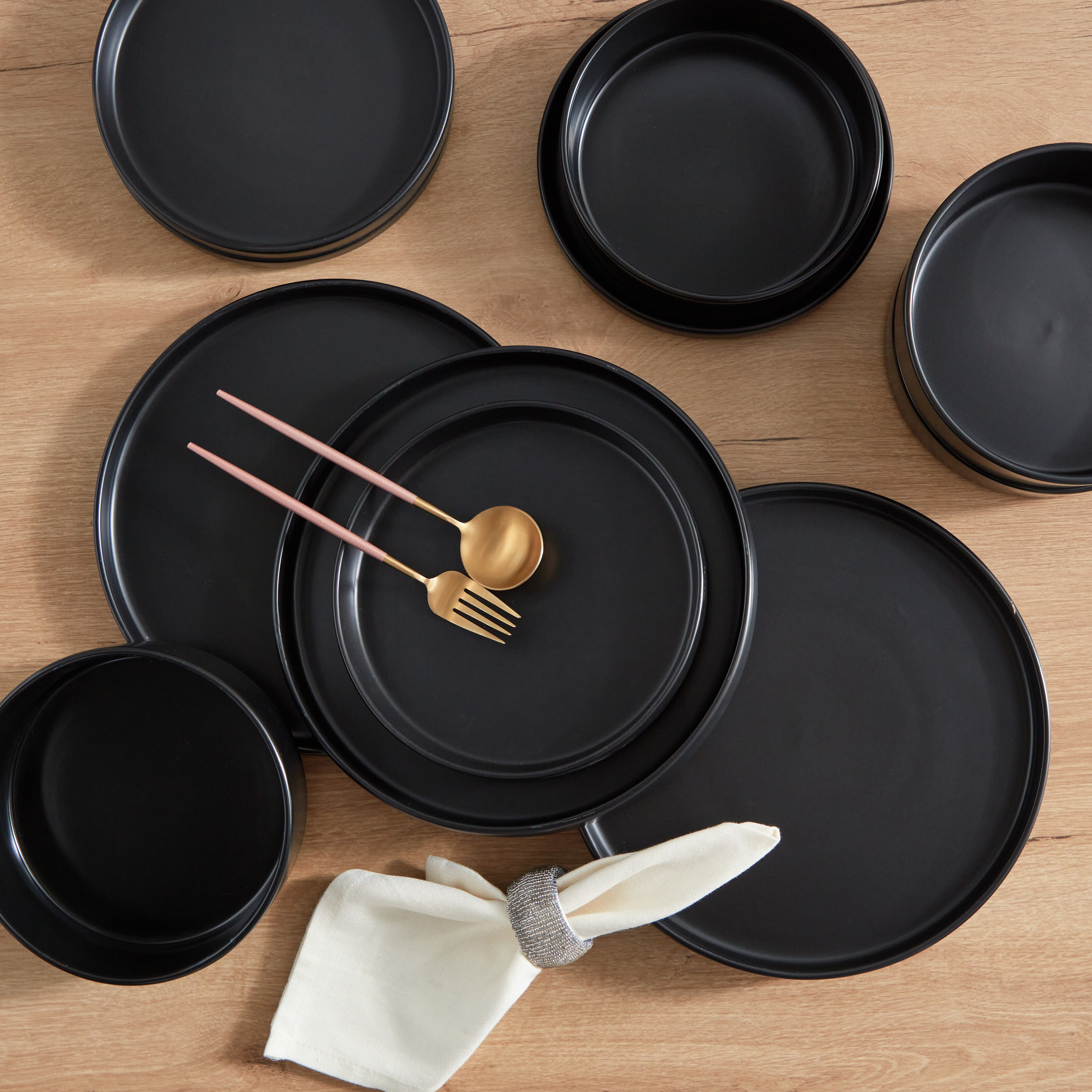 طقم عشاء 12 قطعة من الخزف الحجري من إليجنزا - 4 أشخاص-hbxhomeware-hbxkitchen-image-1