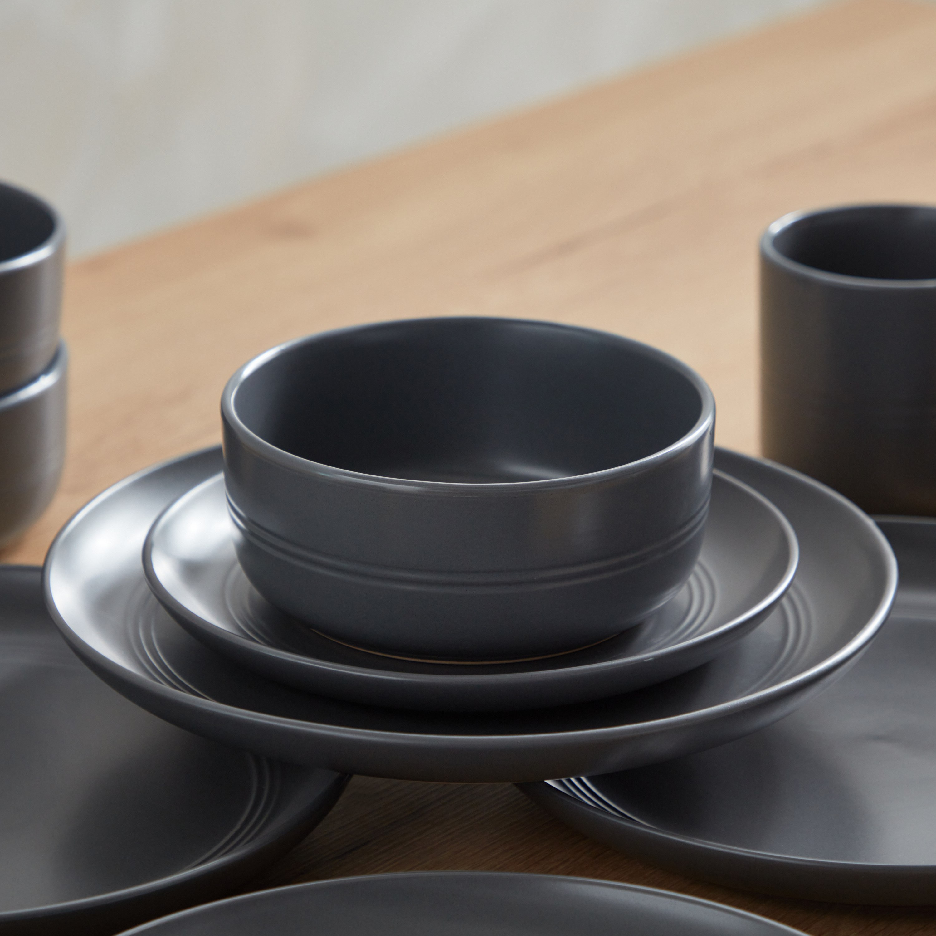 طقم عشاء 16 قطعة من الخزف الحجري من إليجنزا - 4 أشخاص-hbxhomeware-hbxkitchen-image-4