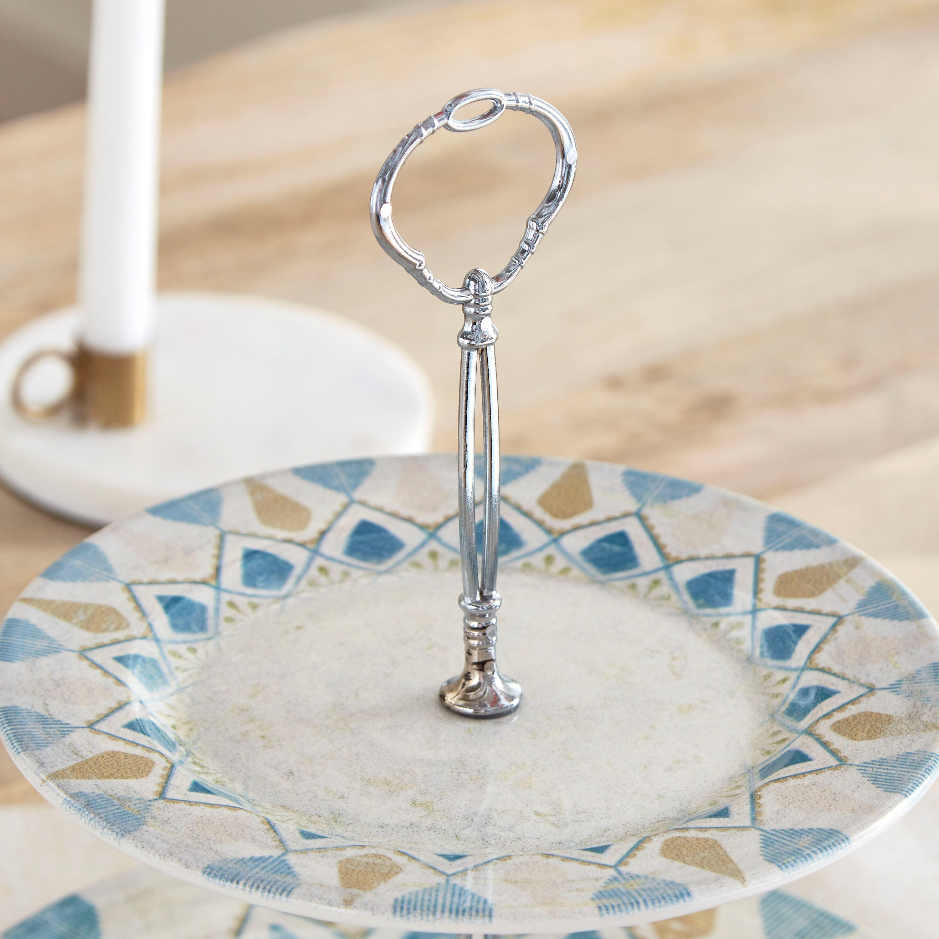 حامل كيك طابقين من مونتيسا - 20x27 سم-hbxdecorandfurnishings-tabletop-serveware-image-2