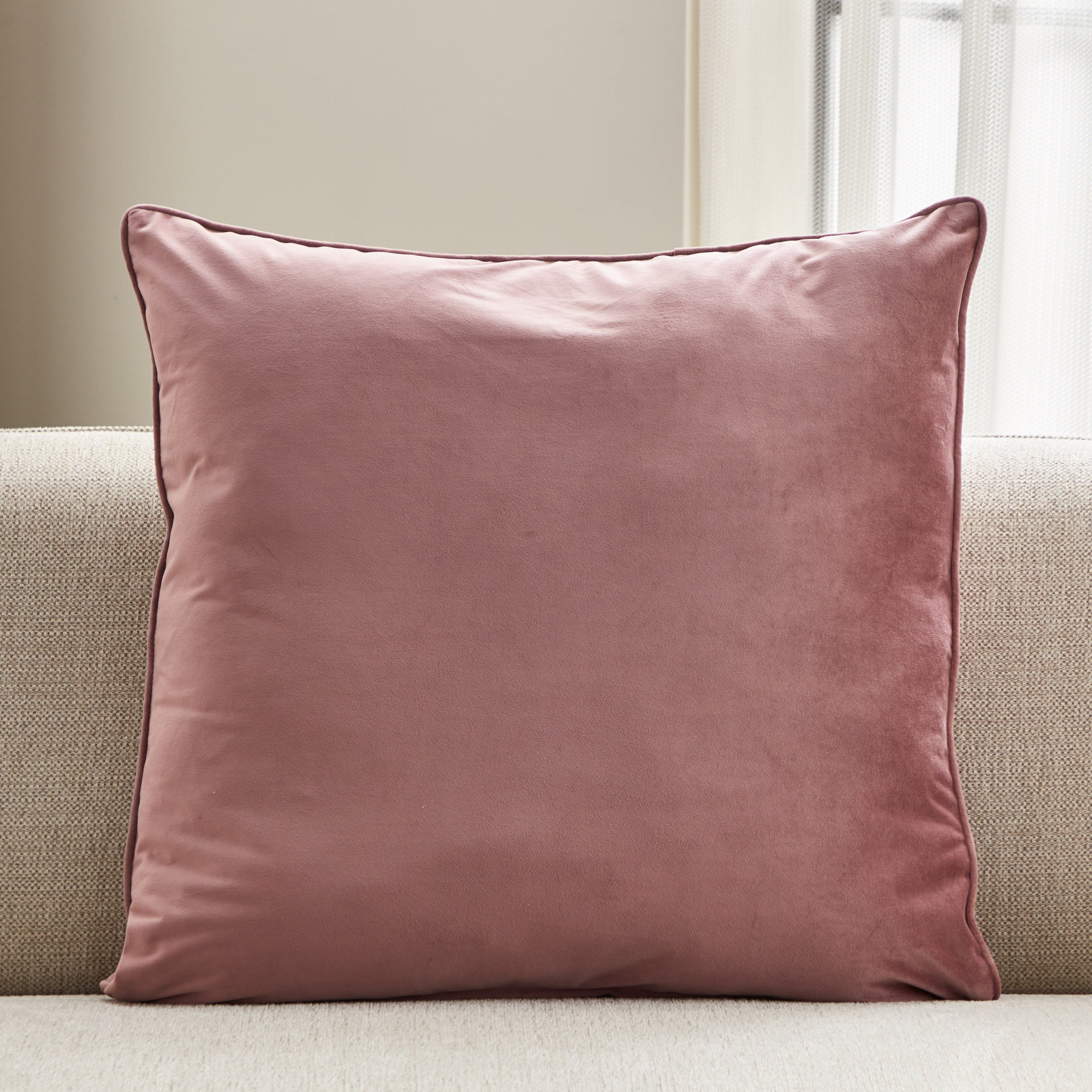 وسادة محشوة من دوف - 65x65 سم-hbxlivingroom-furnishings-cushionsandcovers-filledcushions-image-1