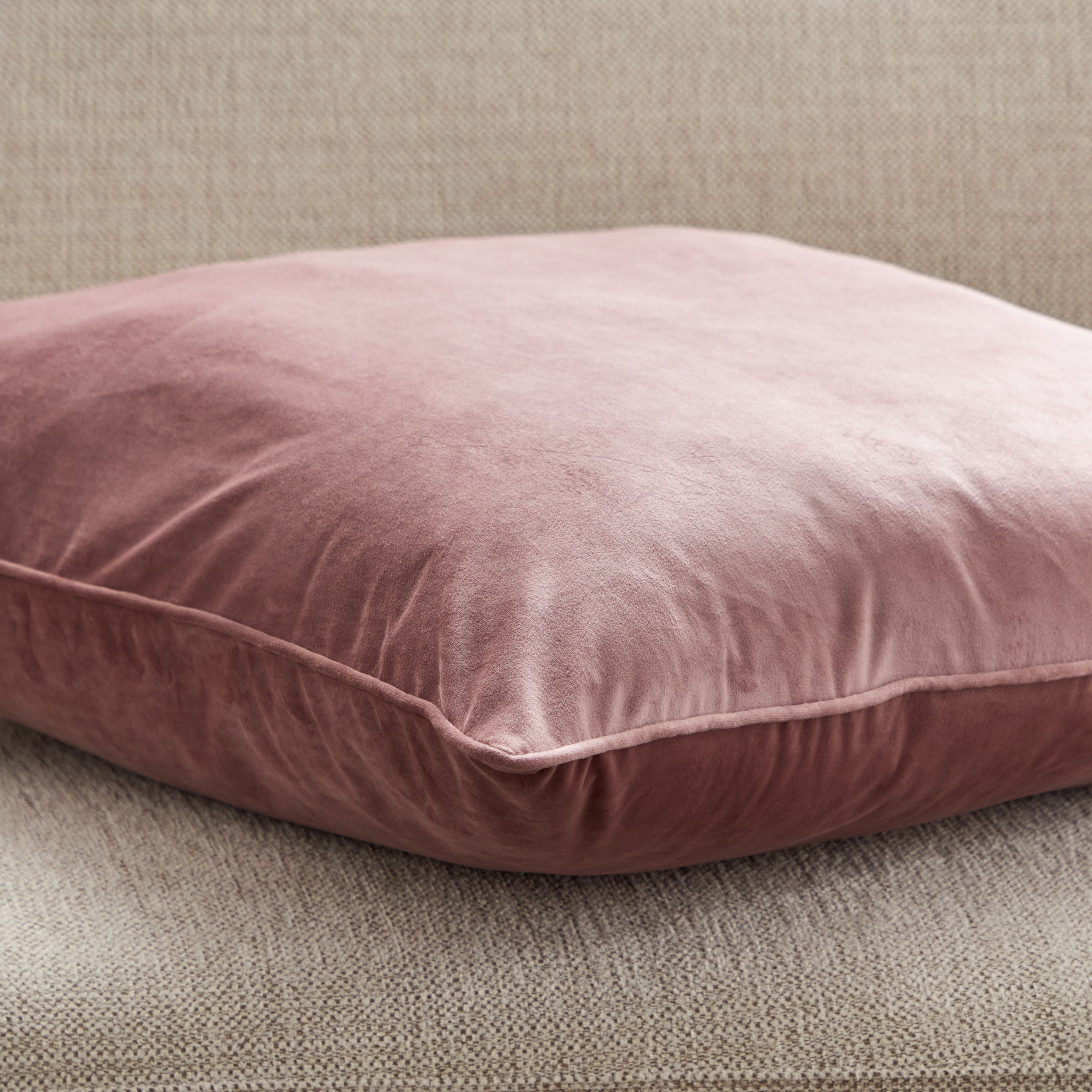 وسادة محشوة من دوف - 65x65 سم-hbxlivingroom-furnishings-cushionsandcovers-filledcushions-image-3