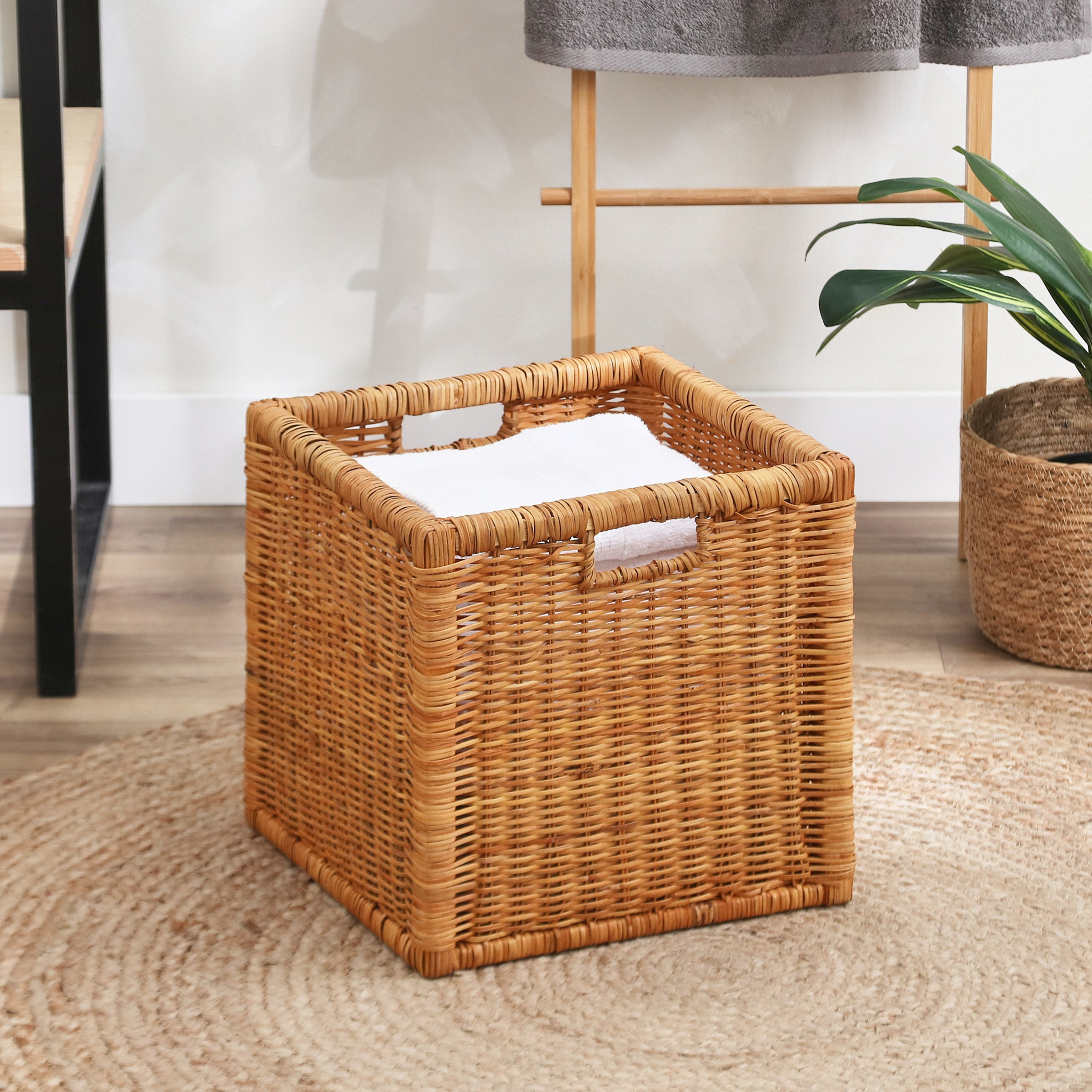 صندوق مكعب من الروطان من ناتورا - 32x33x32 سم-hbxbedroom-bedroomaccessories-bedroomstorage-image-1