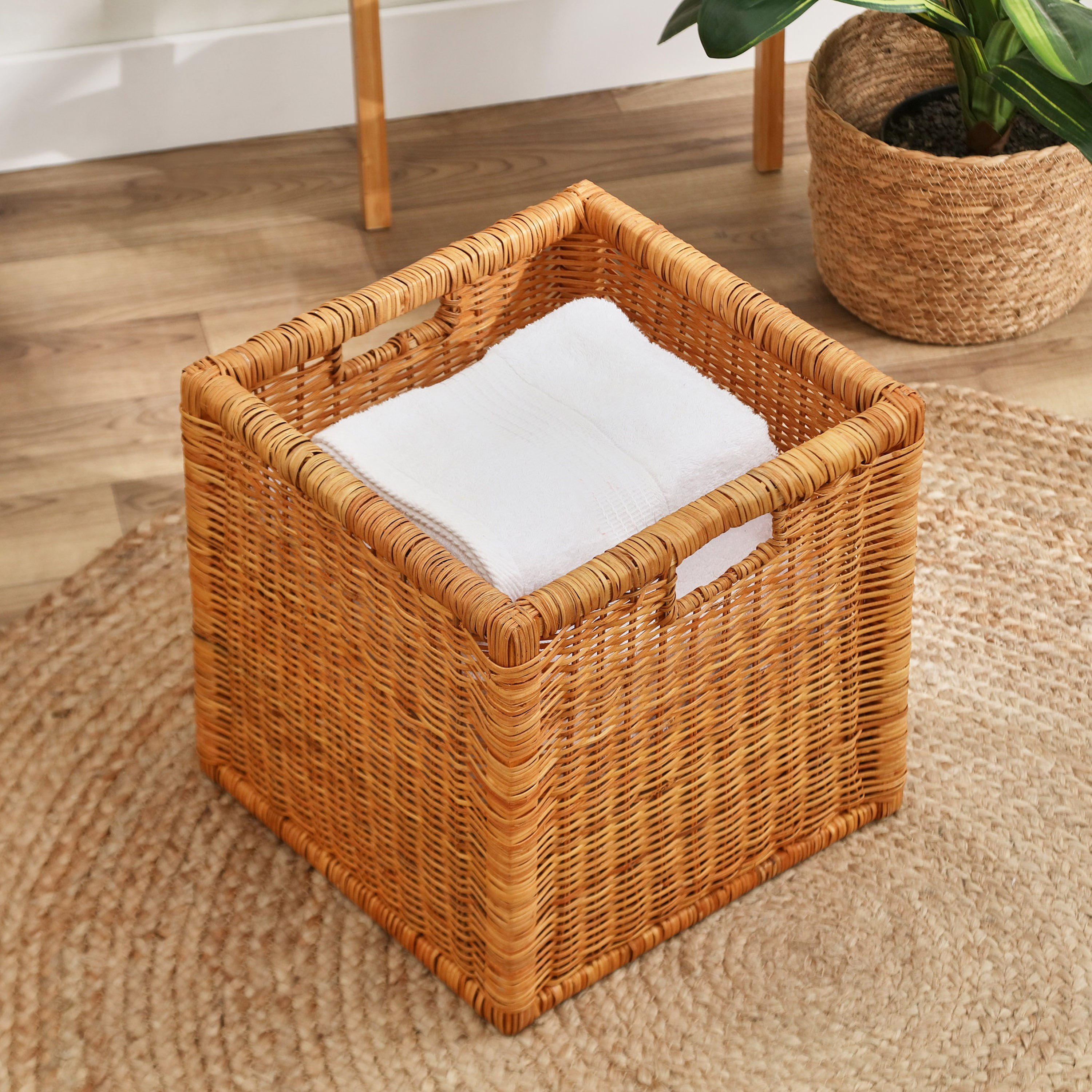 صندوق مكعب من الروطان من ناتورا - 32x33x32 سم-hbxbedroom-bedroomaccessories-bedroomstorage-image-2