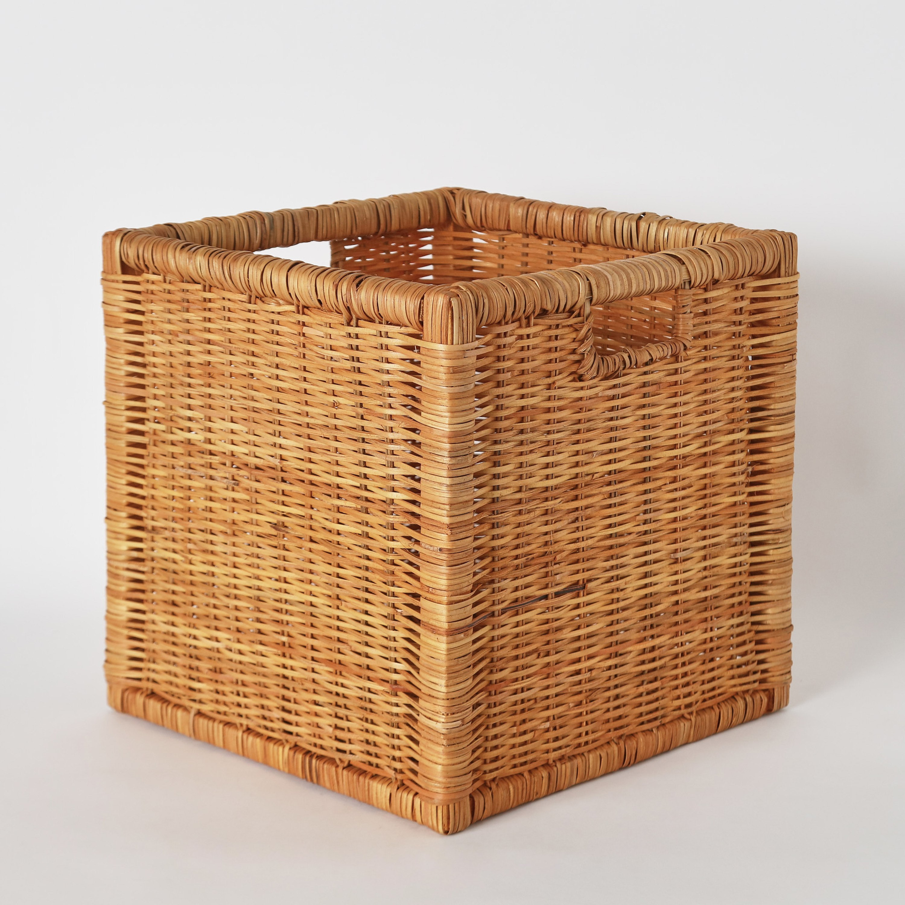 صندوق مكعب من الروطان من ناتورا - 32x33x32 سم-hbxbedroom-bedroomaccessories-bedroomstorage-image-8