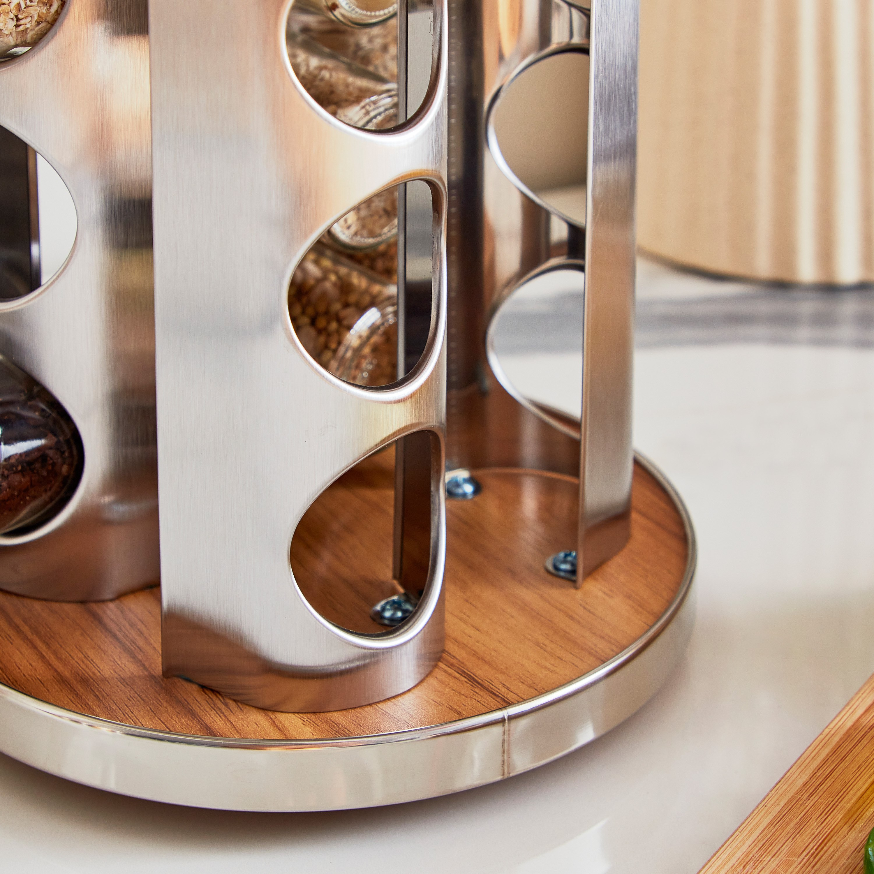 طقم برطمانات توابل زجاج 16 قطعة بحامل دوّار من نيو-hbxhomeware-hbxkitchen-image-6