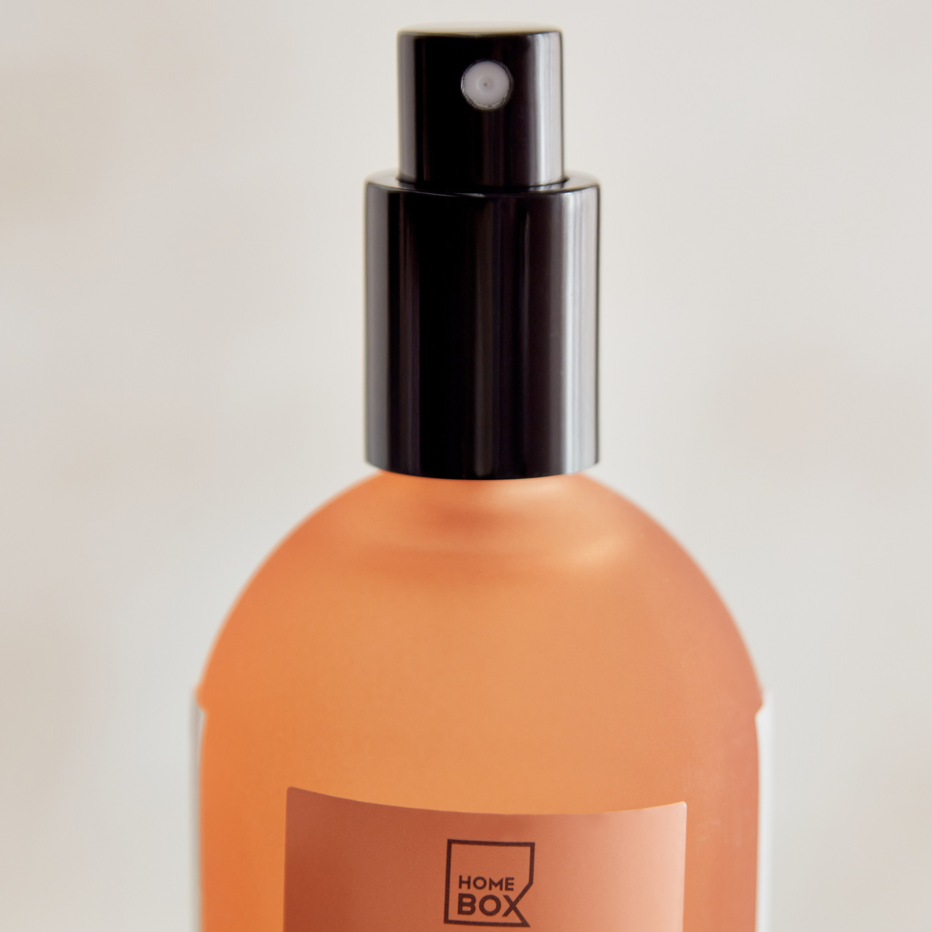 معطر غرف فاميلي من سنتمنت - 100 مل-hbxdecorandfurnishings-homefragrance-roomfreshnersandaromamist-image-3
