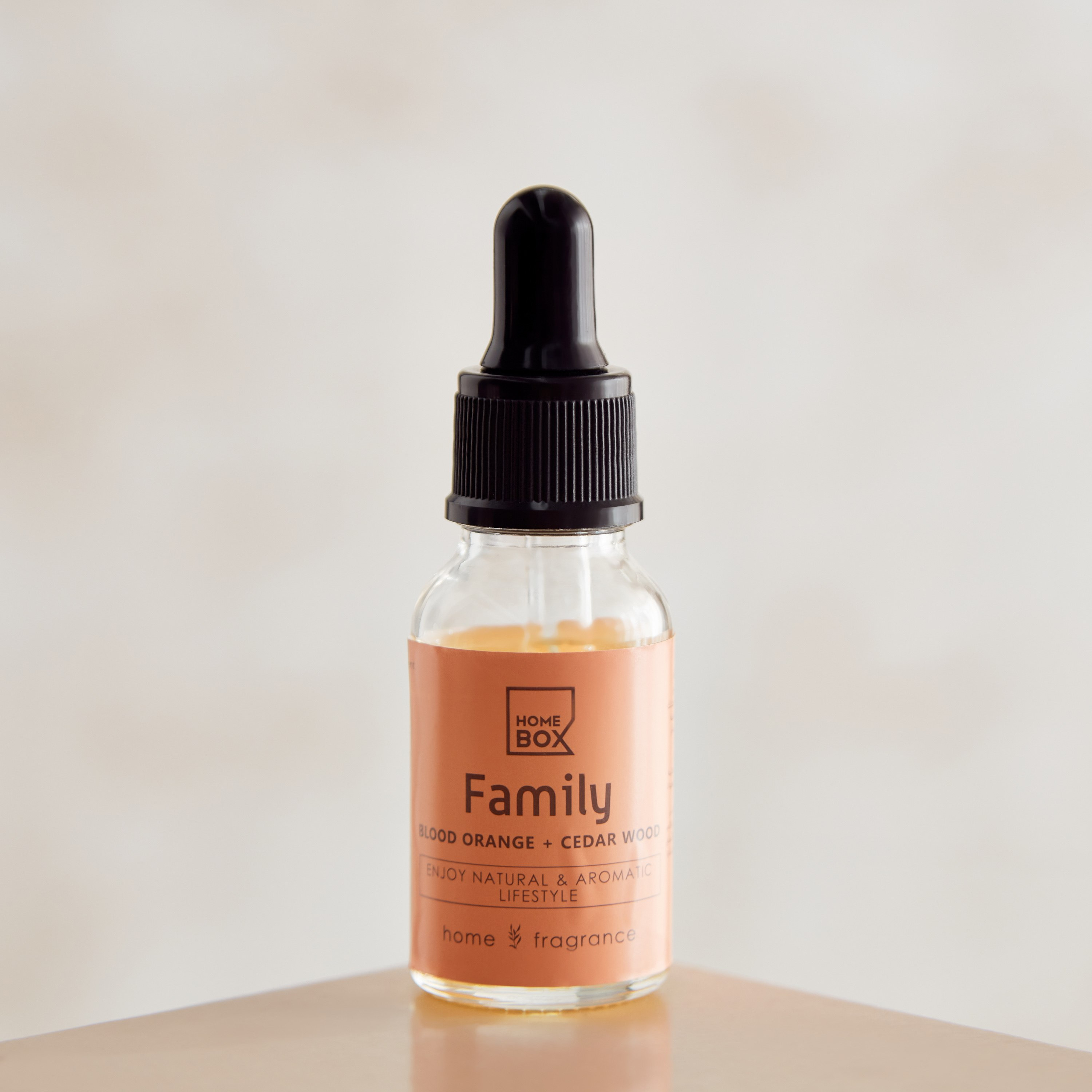 زيت عطري فاميلي من سنتمنت - 15 مل-hbxdecorandfurnishings-homefragrance-roomfreshnersandaromamist-image-1
