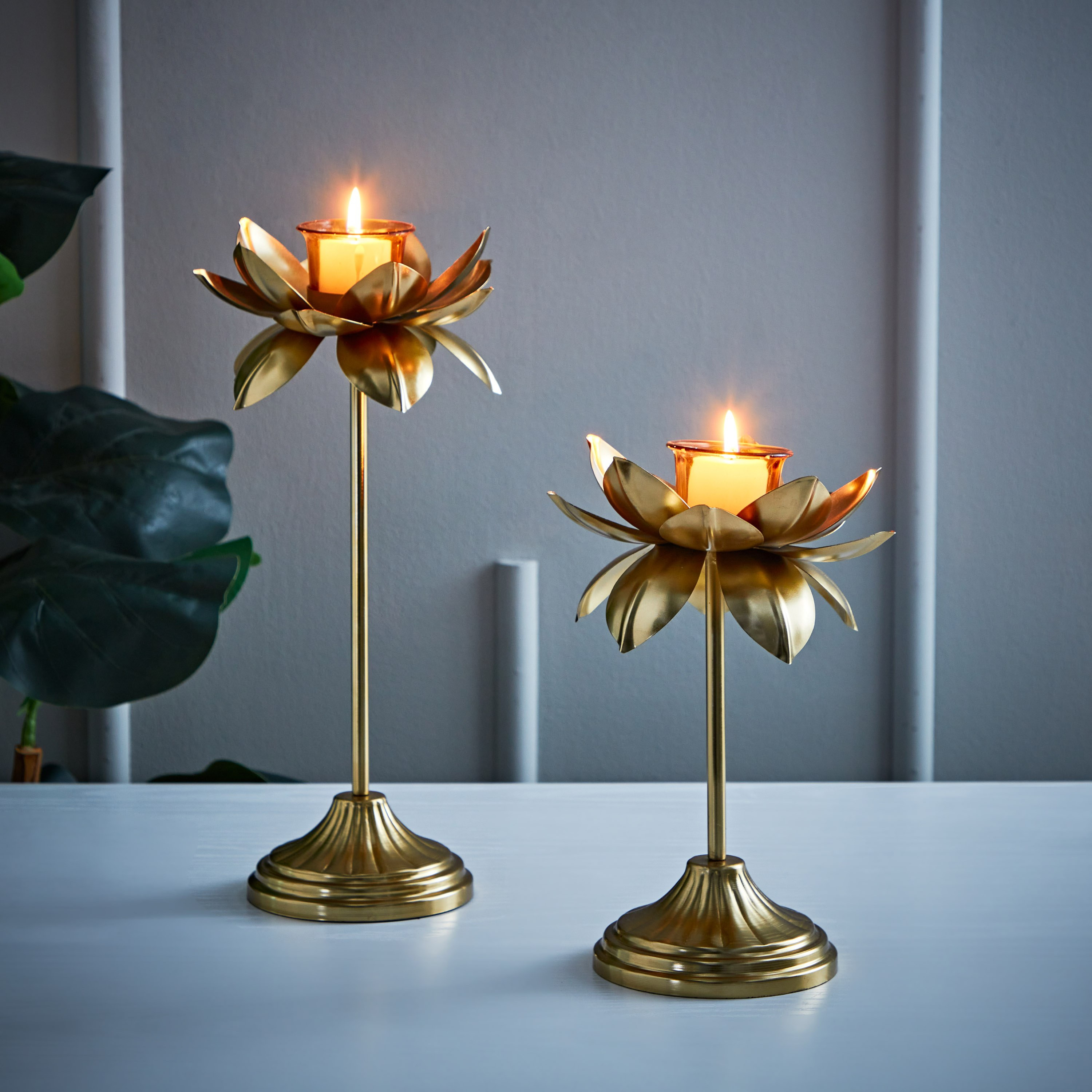 حامل شموع صغيرة معدن بشكل لوتس من كيرا - قطعتين-hbxlivingroom-decorandaccessories-candleholders-image-1