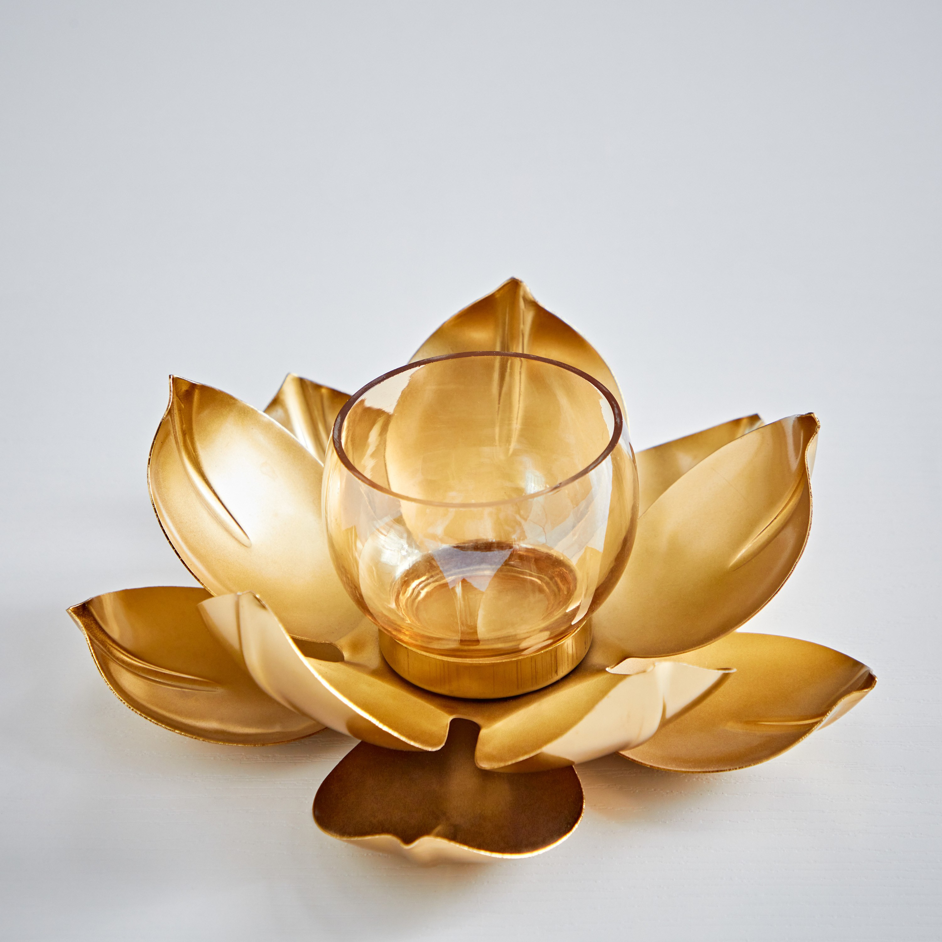 حامل شموع صغيرة معدني بتصميم زهرة اللوتس من كيرا - 19x19x9 سم-hbxlivingroom-decorandaccessories-candleholders-image-3