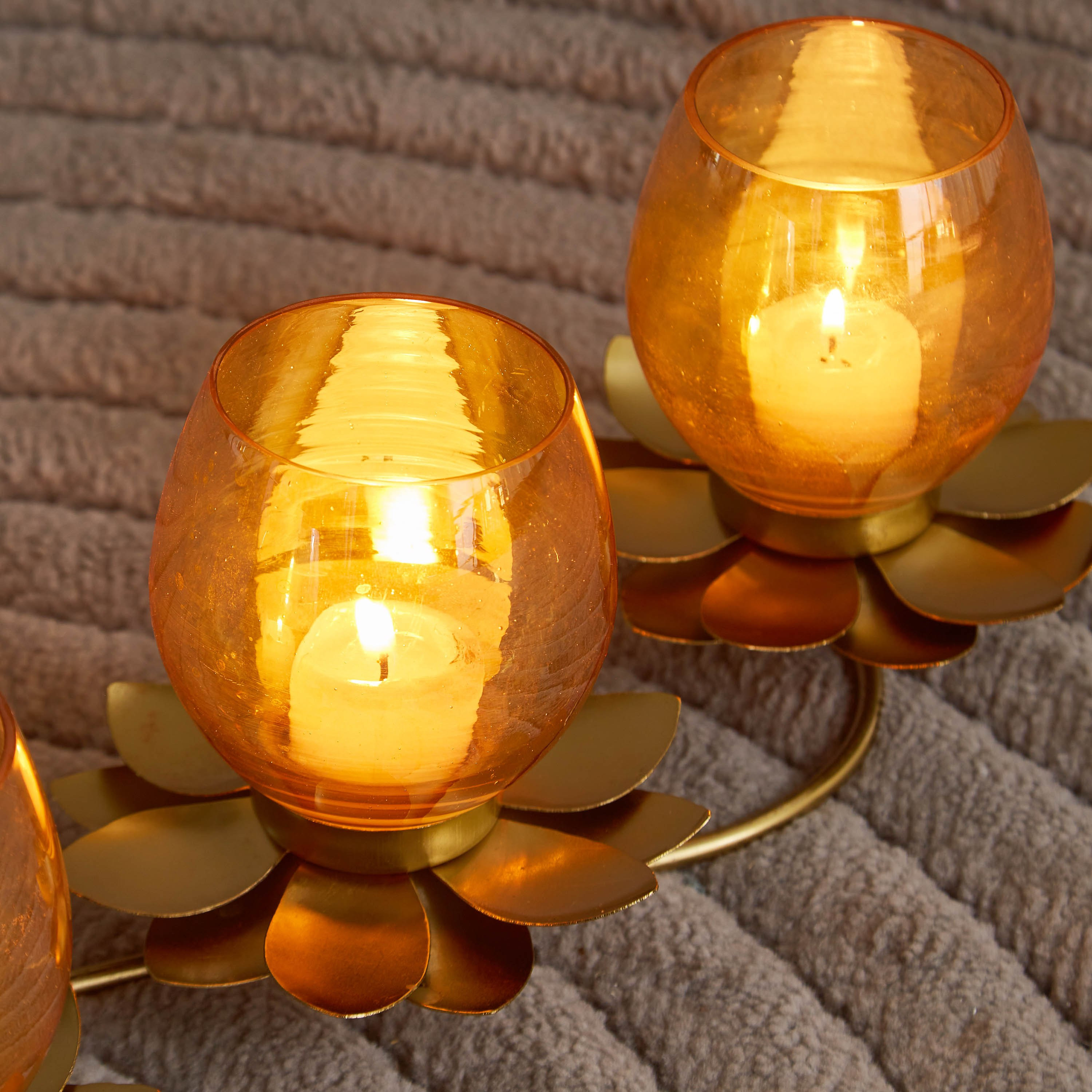 طقم حامل شموع صغيرة معدن بتصميم زهرة اللوتس 3 قطع من كيرا - 12x43x13 سم-hbxlivingroom-decorandaccessories-candleholders-image-4