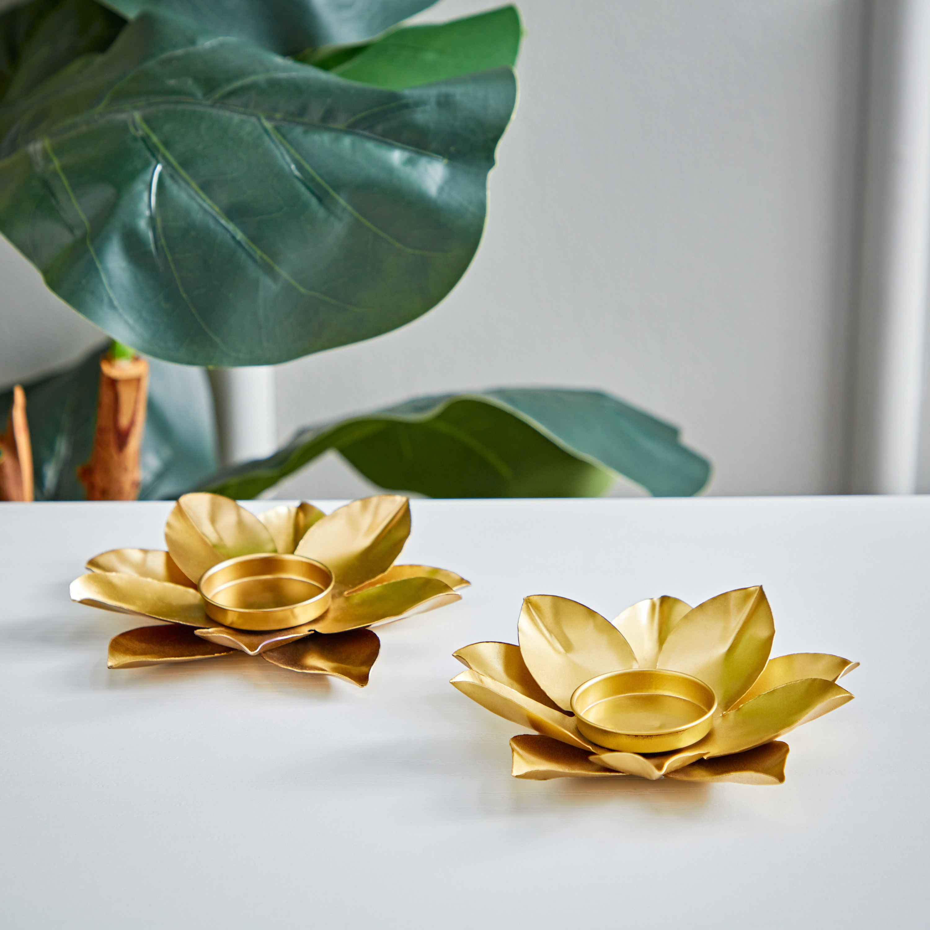 طقم حامل شموع معدن قطعتين من كيرا - 13x13x3 سم-hbxlivingroom-decorandaccessories-candleholders-image-2