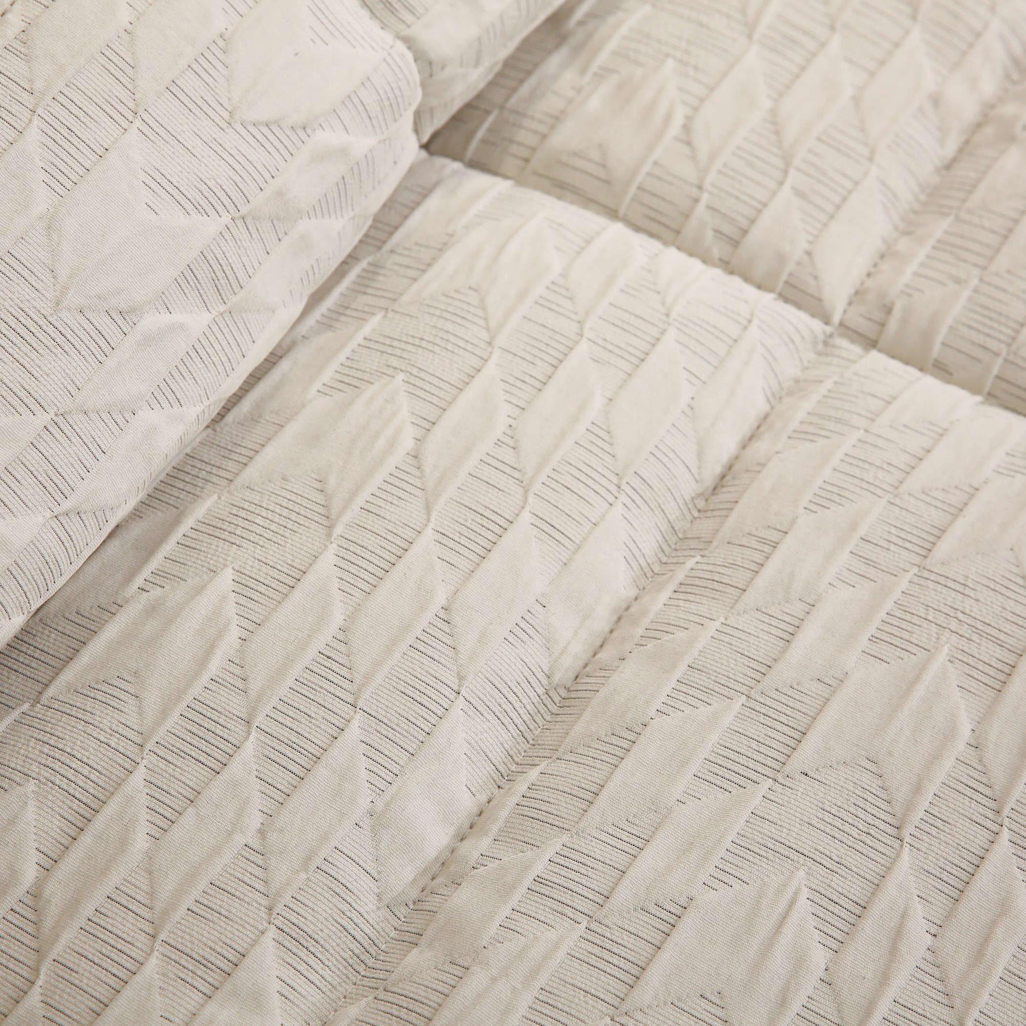 طقم لحاف كينج جاكارد 7 قطع من فان - 220x240 سم-hbxhomeware-hbxdecorandfurnishings-image-3