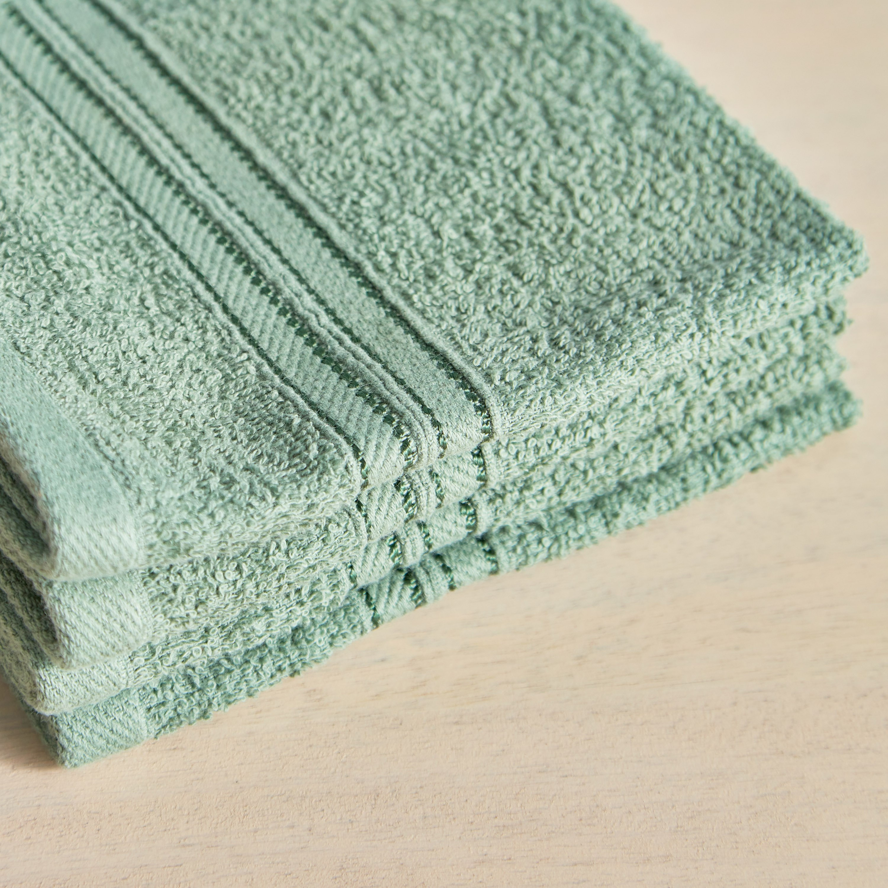 طقم مناشف وجه ممشطة 4 قطع من إسنشيال - 30x30 سم-hbxbathroom-bathroomtextiles-image-2