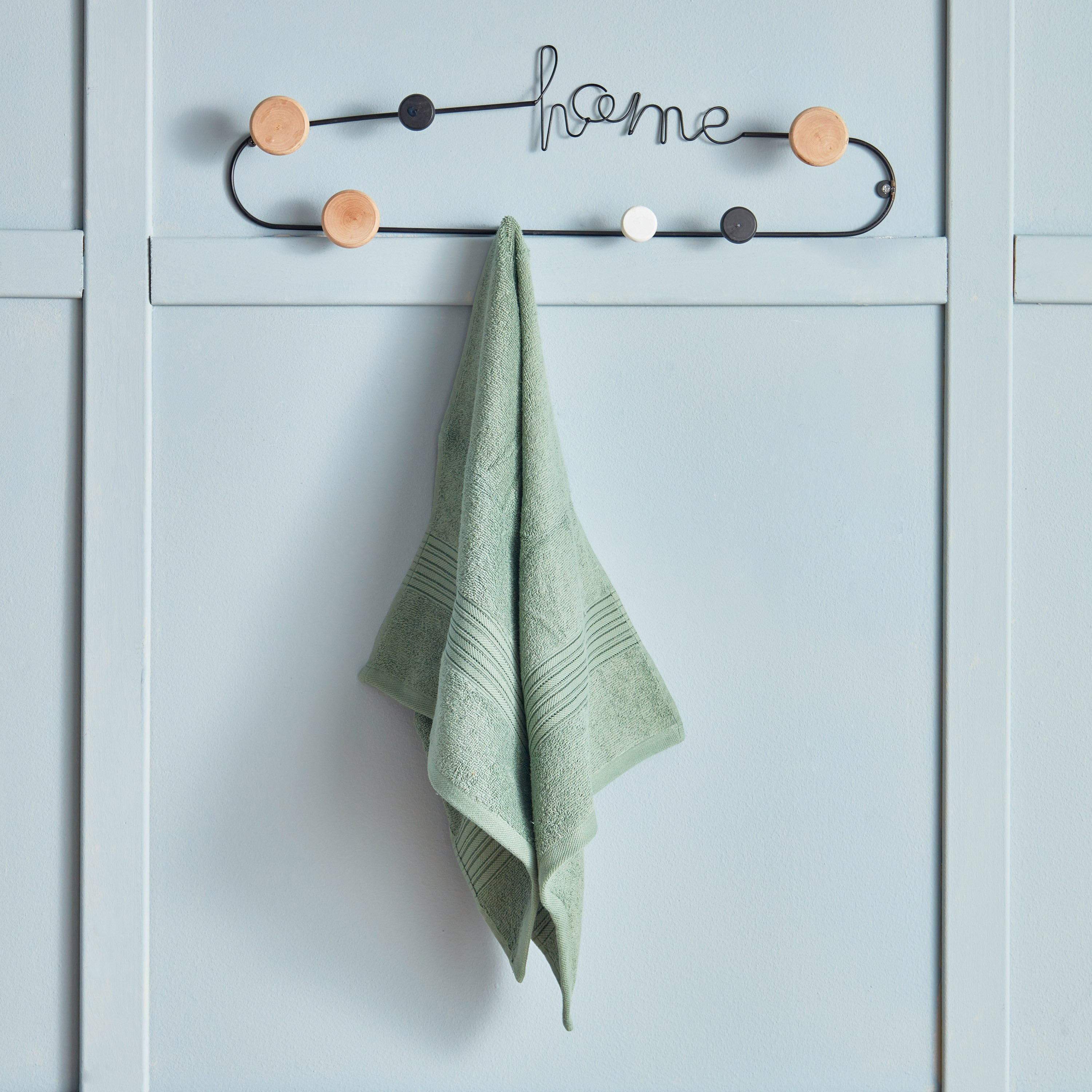 منشفة يد ممشطة من إسنشيال - 50x90 سم-hbxbathroom-bathroomtextiles-image-1