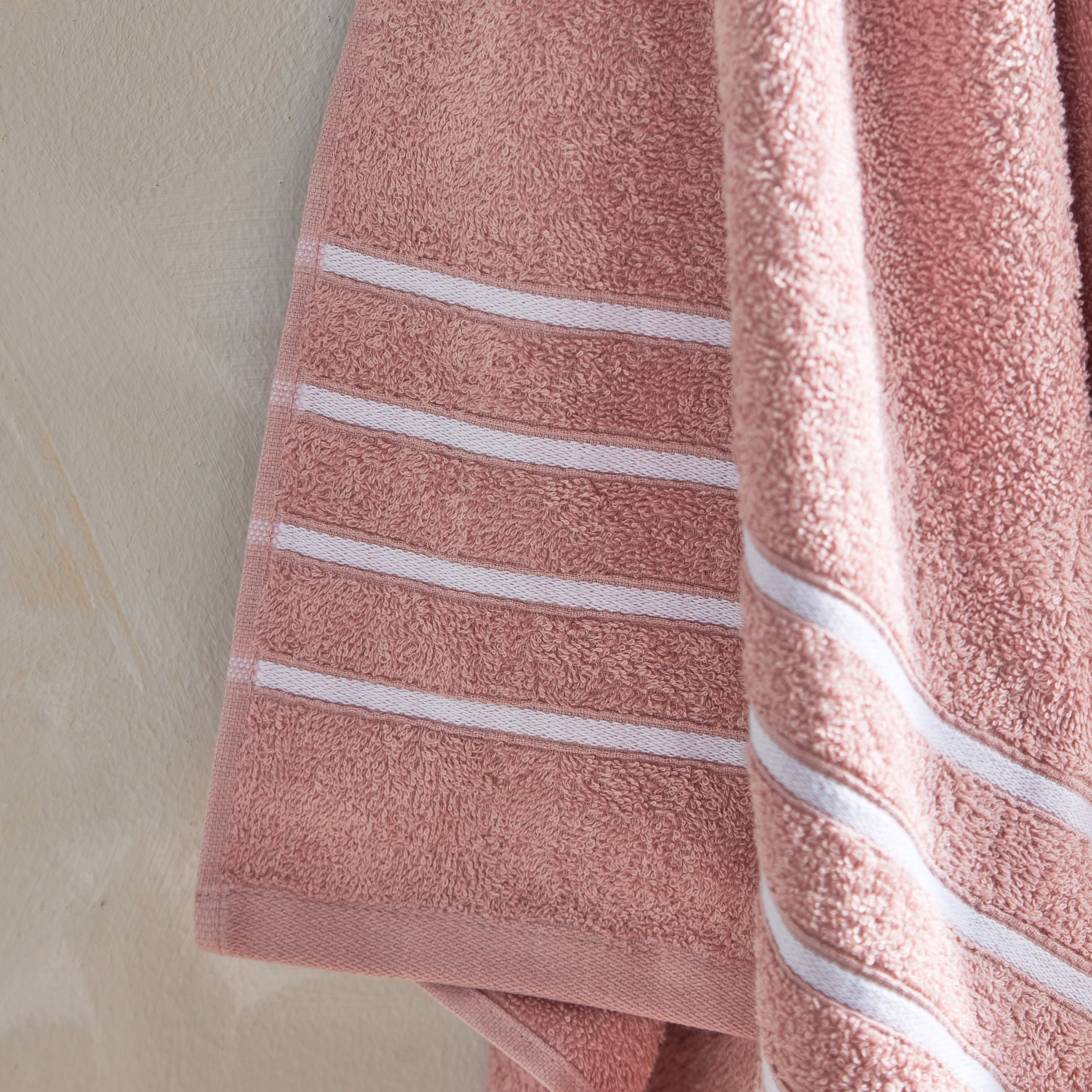 منشفة حمام ممشطة للأطفال من سنوبي - 65x130 سم-hbxhomeware-hbxkidsandyouth-image-4